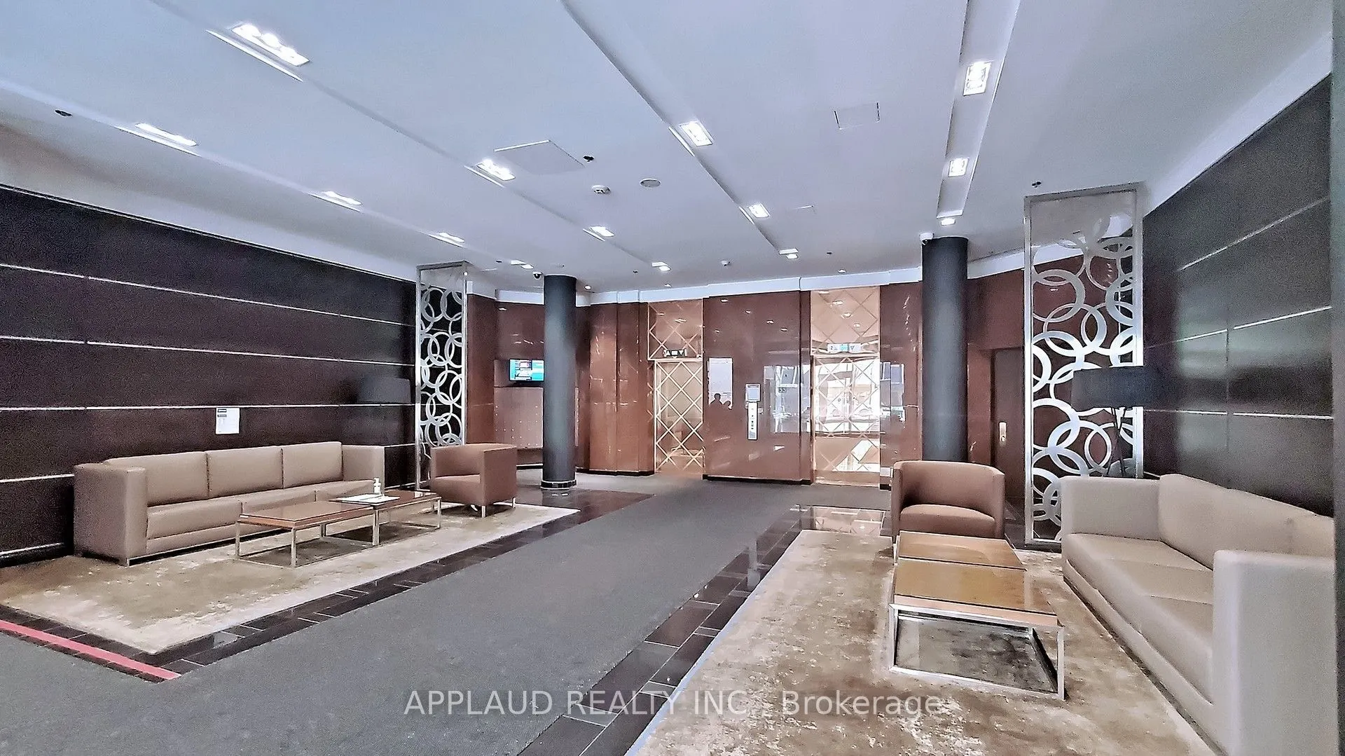 55 Bloor Street E, #1507