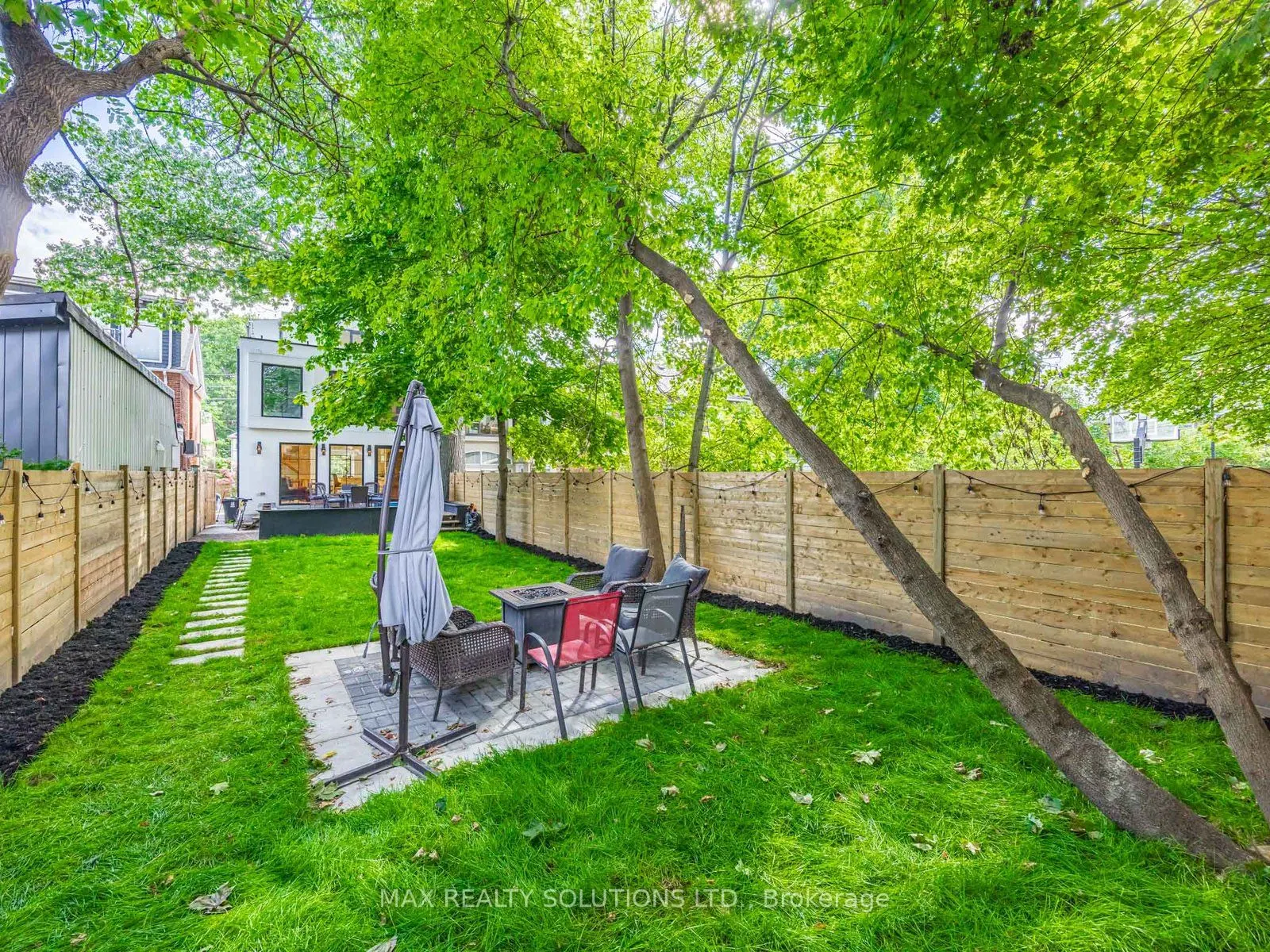 22 mann Avenue