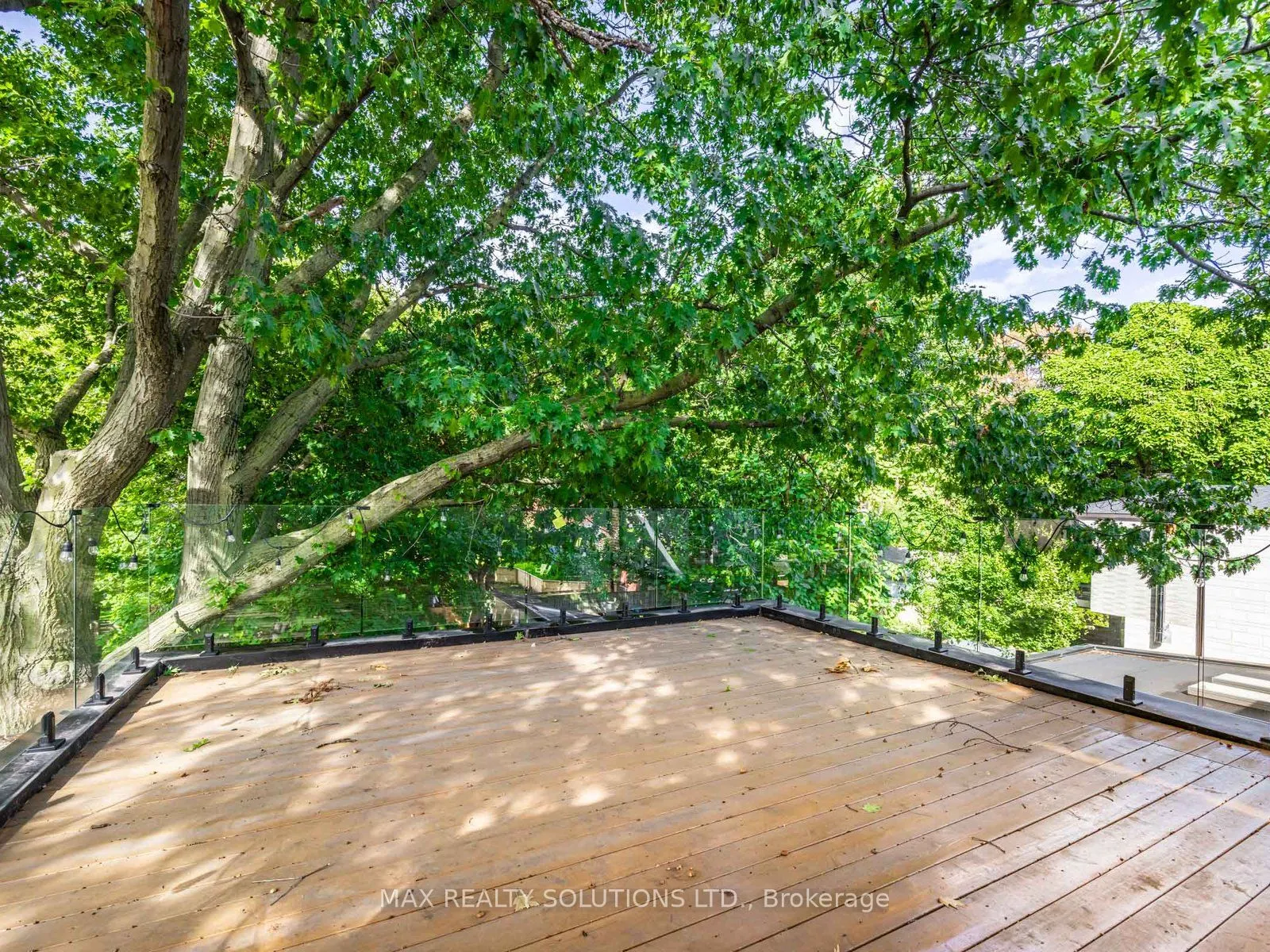 22 mann Avenue