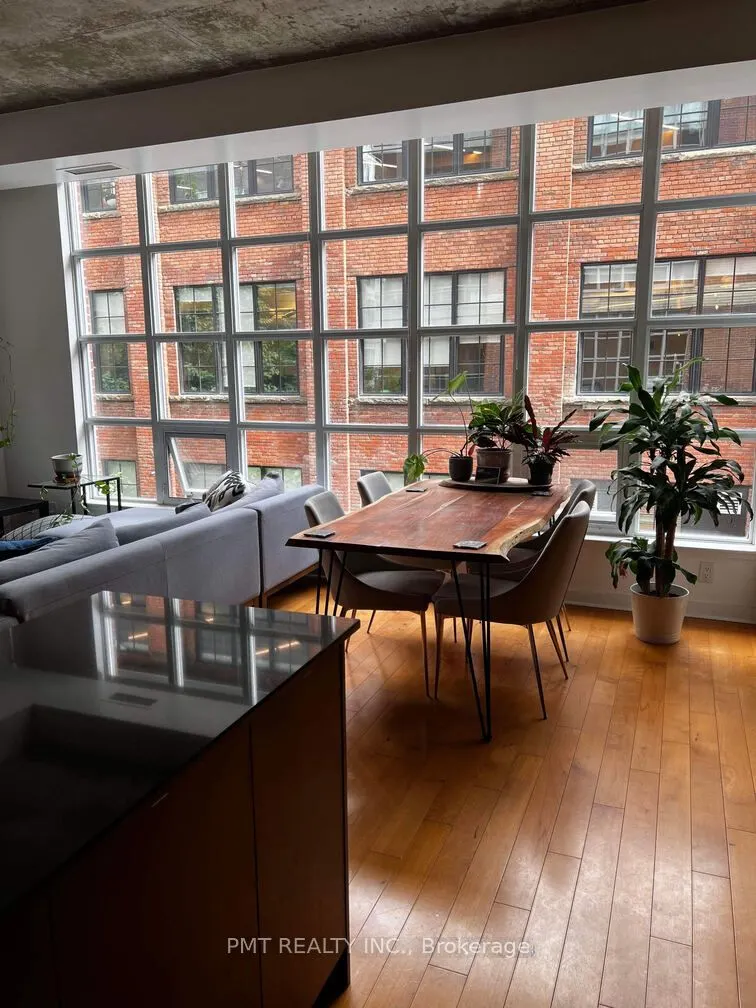 23 Brant Street, #312