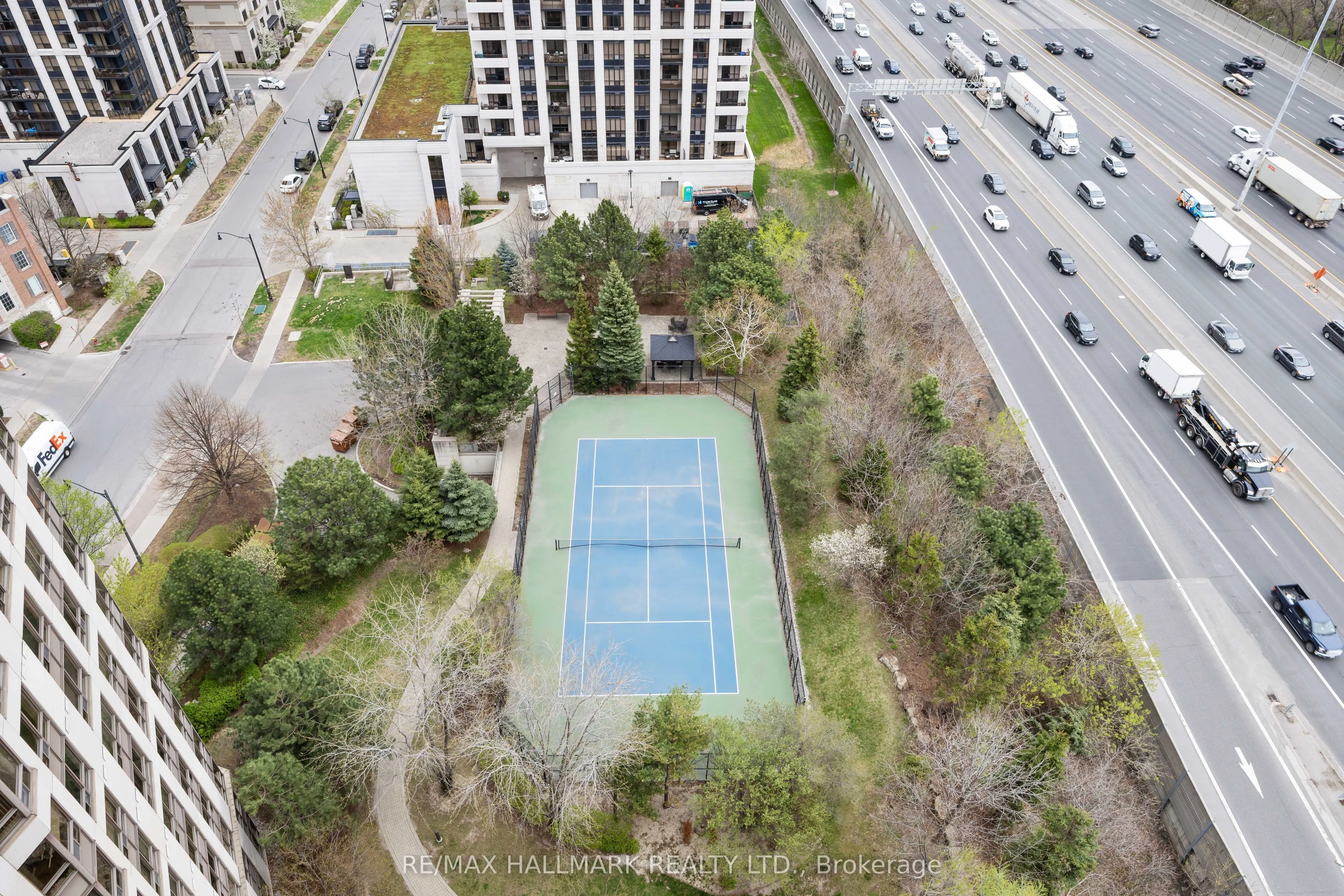 80 Harrison Garden Boulevard, #1821