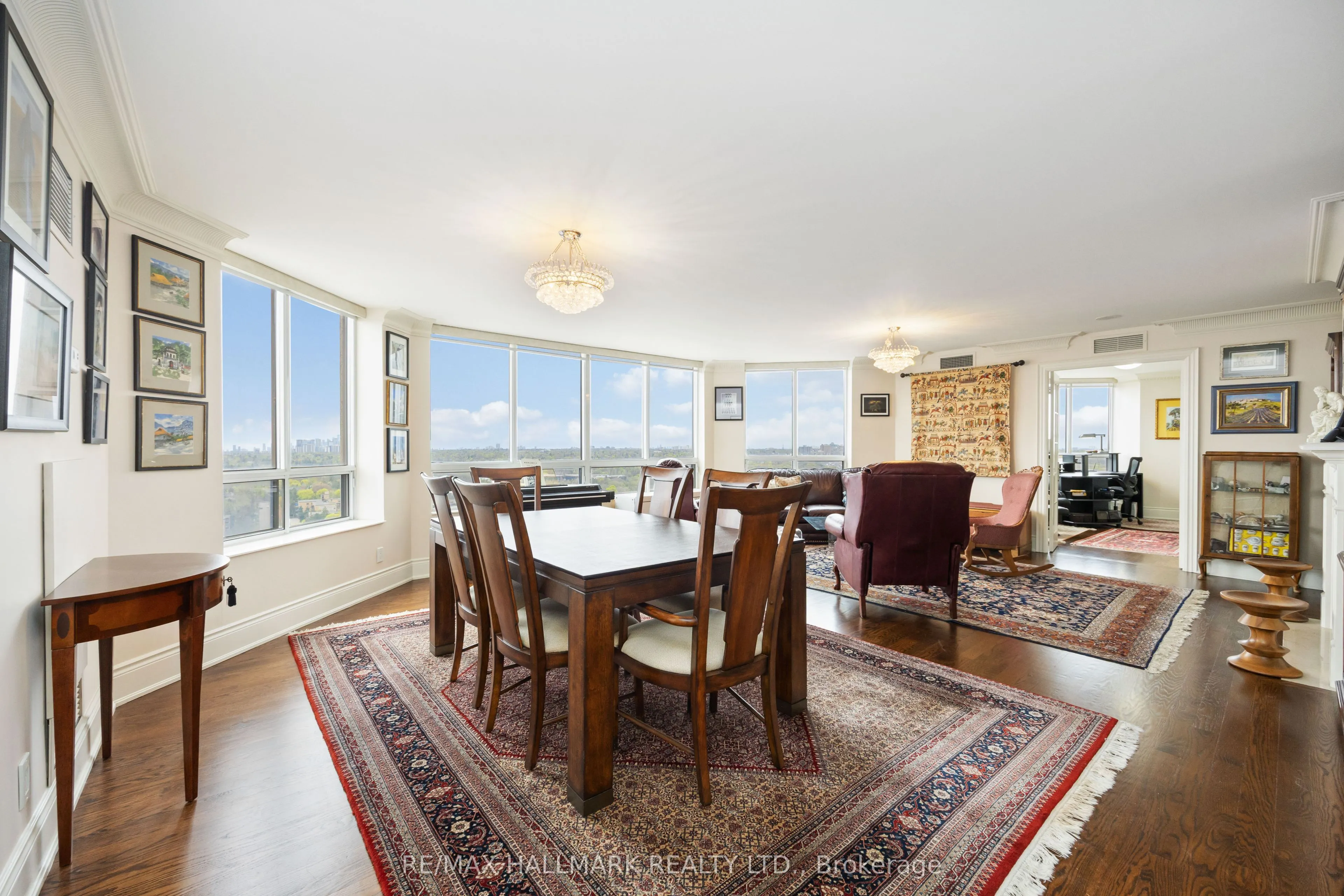 80 Harrison Garden Boulevard, #1821