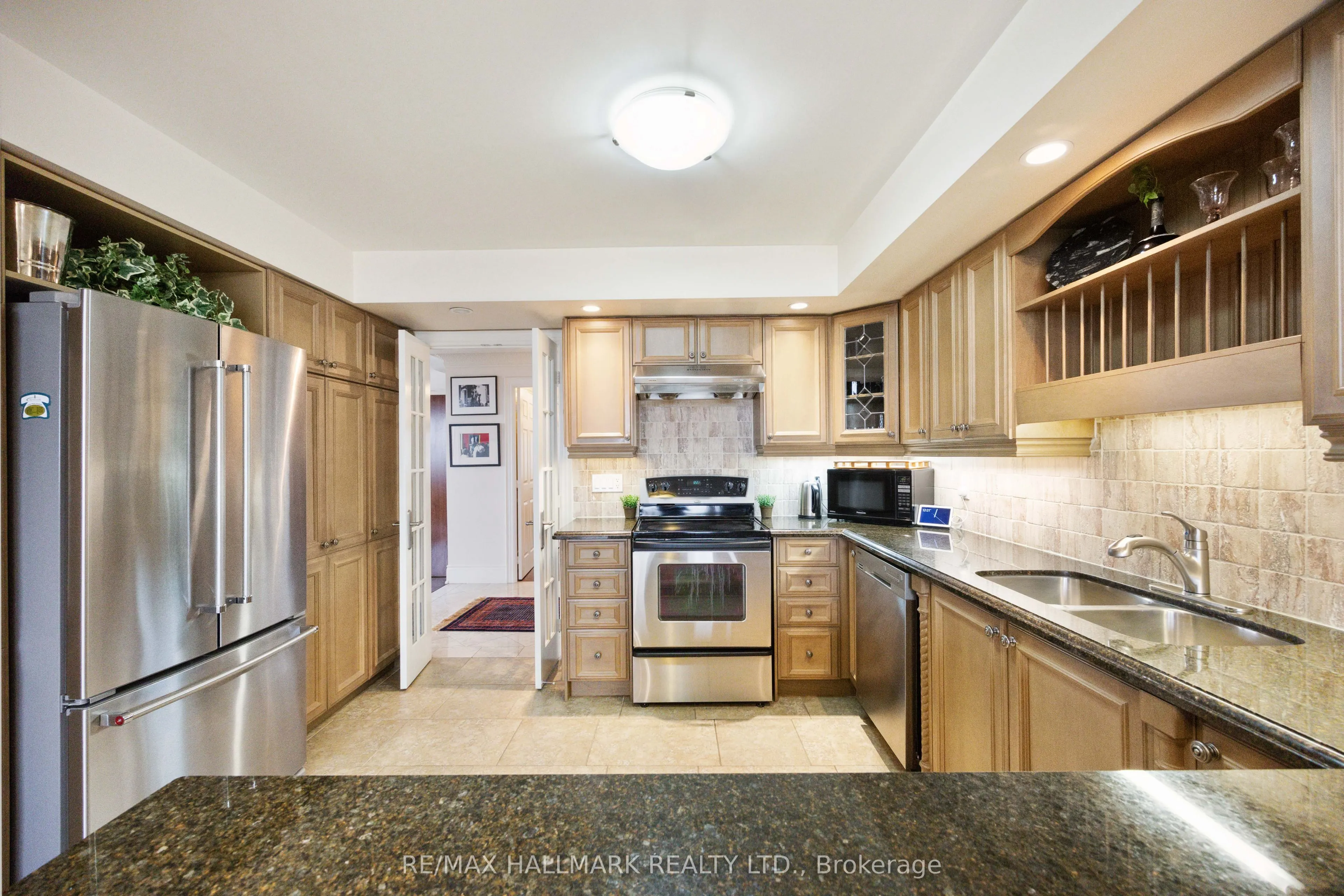 80 Harrison Garden Boulevard, #1821