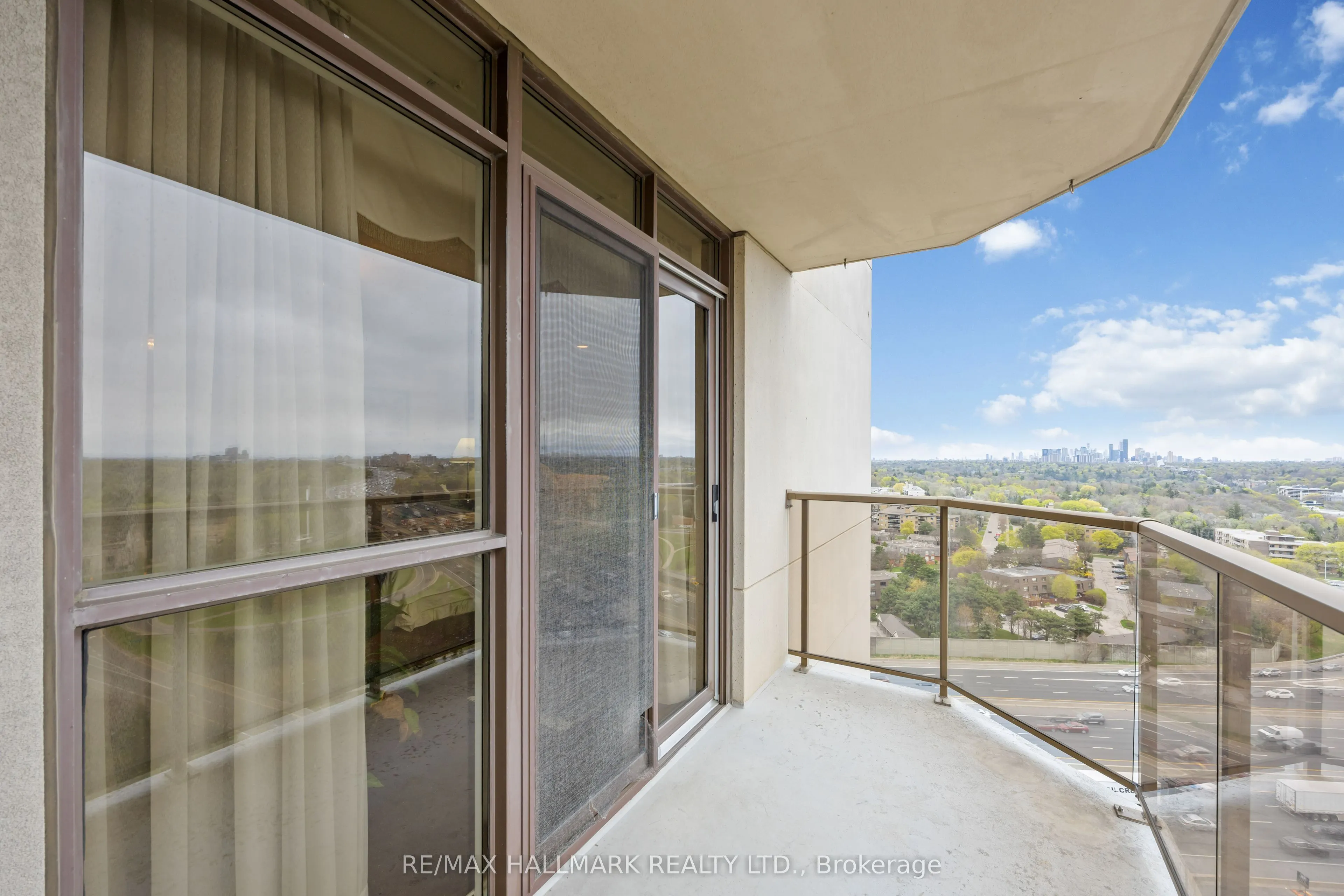 80 Harrison Garden Boulevard, #1821