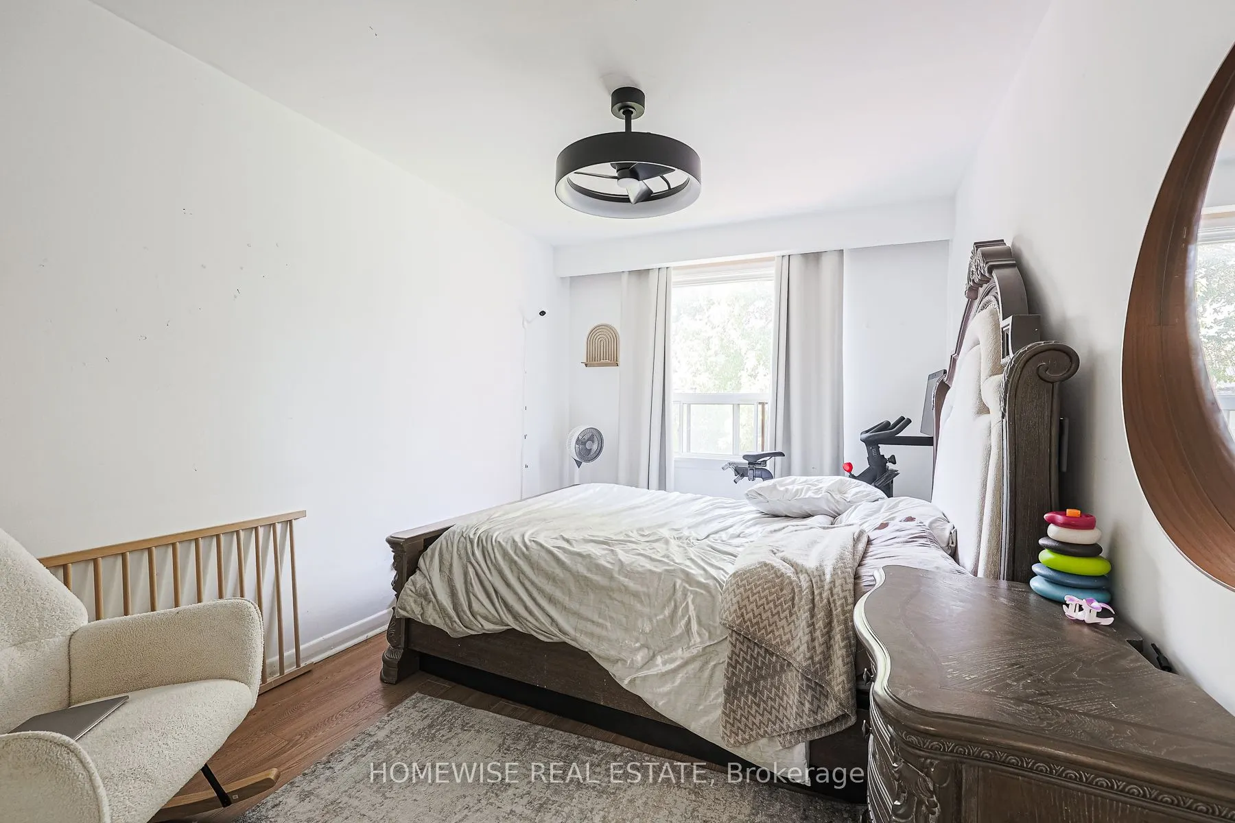 4 Lanark Avenue