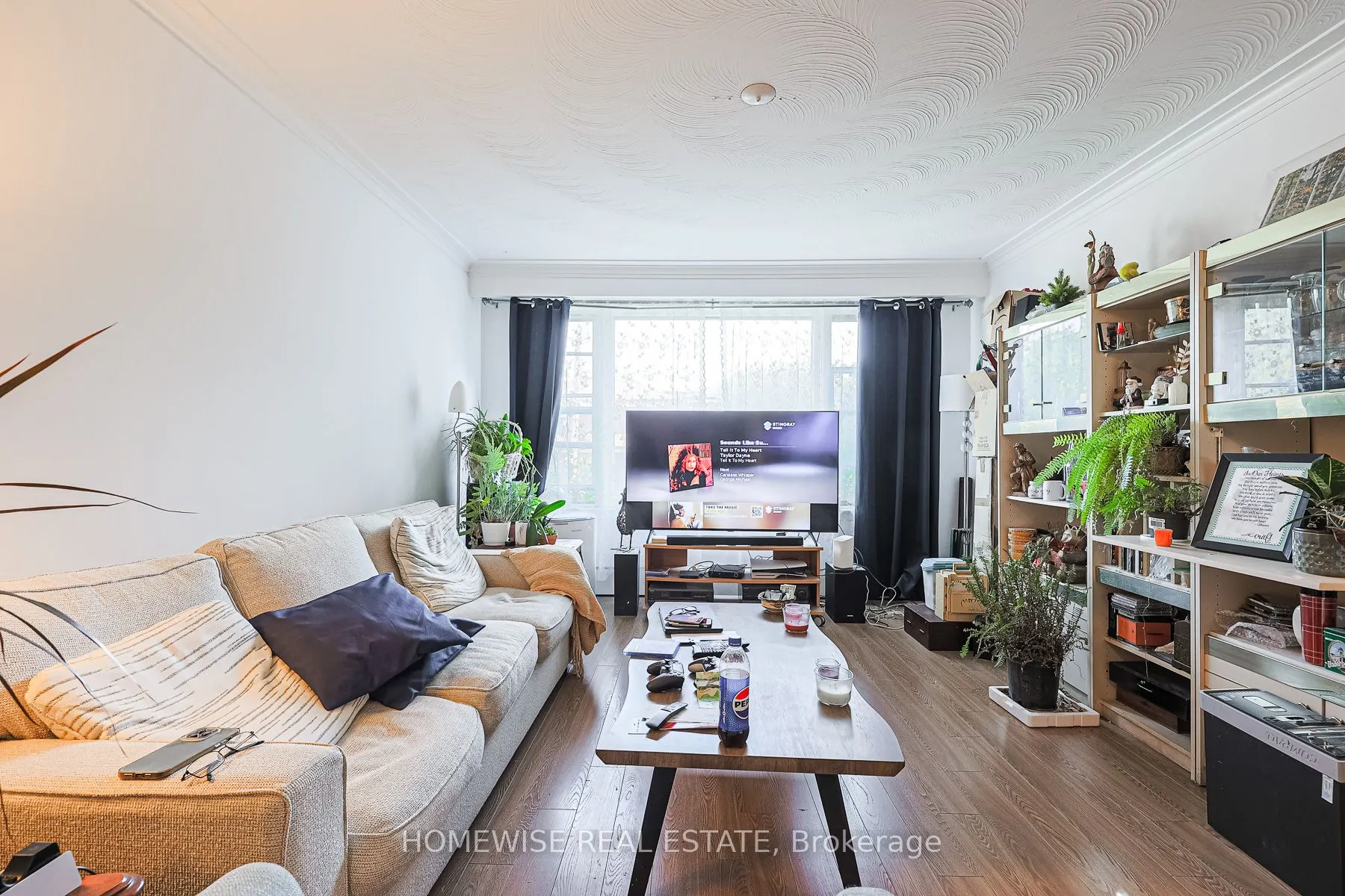 4 Lanark Avenue