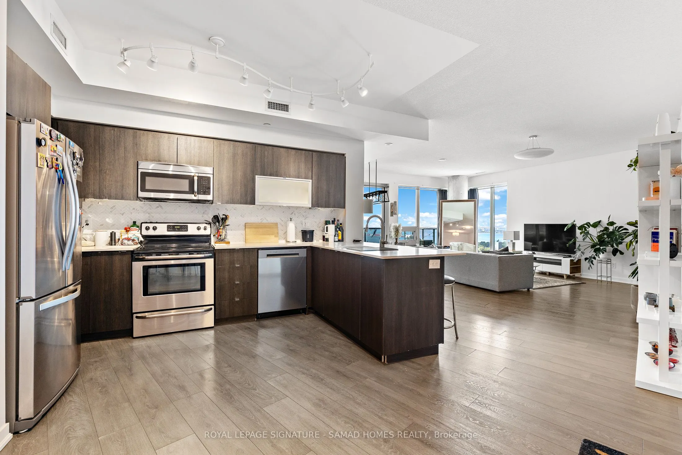 150 East Liberty Street, #2813
