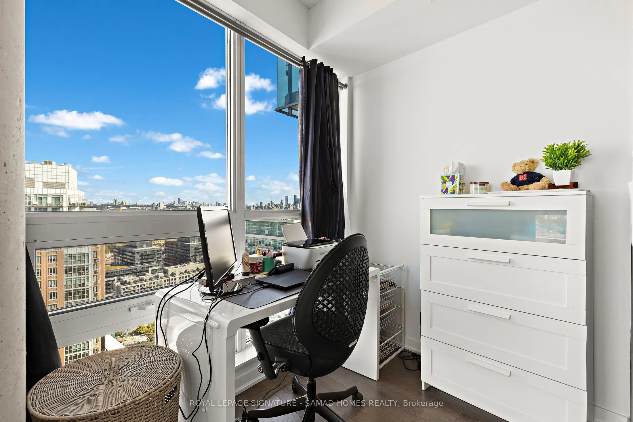 150 East Liberty Street, #2813