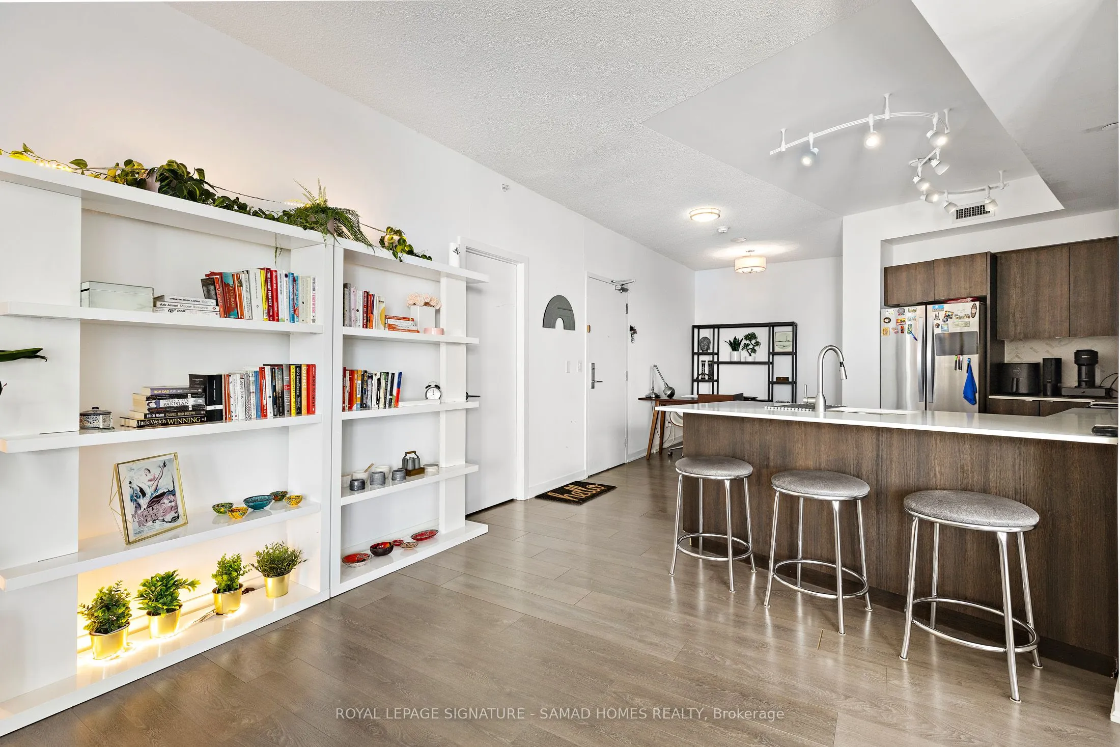 150 East Liberty Street, #2813