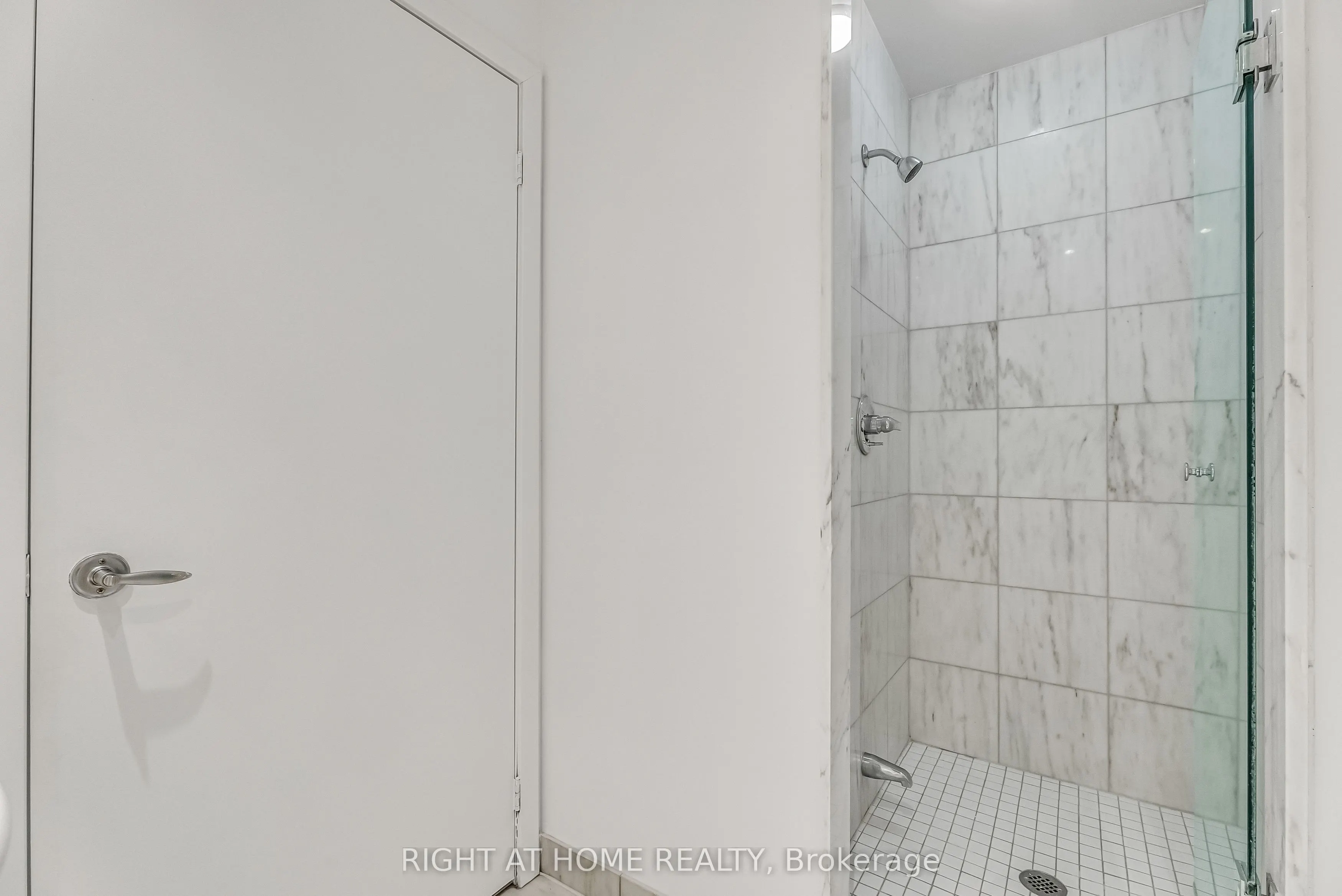 8 York Street, #3202