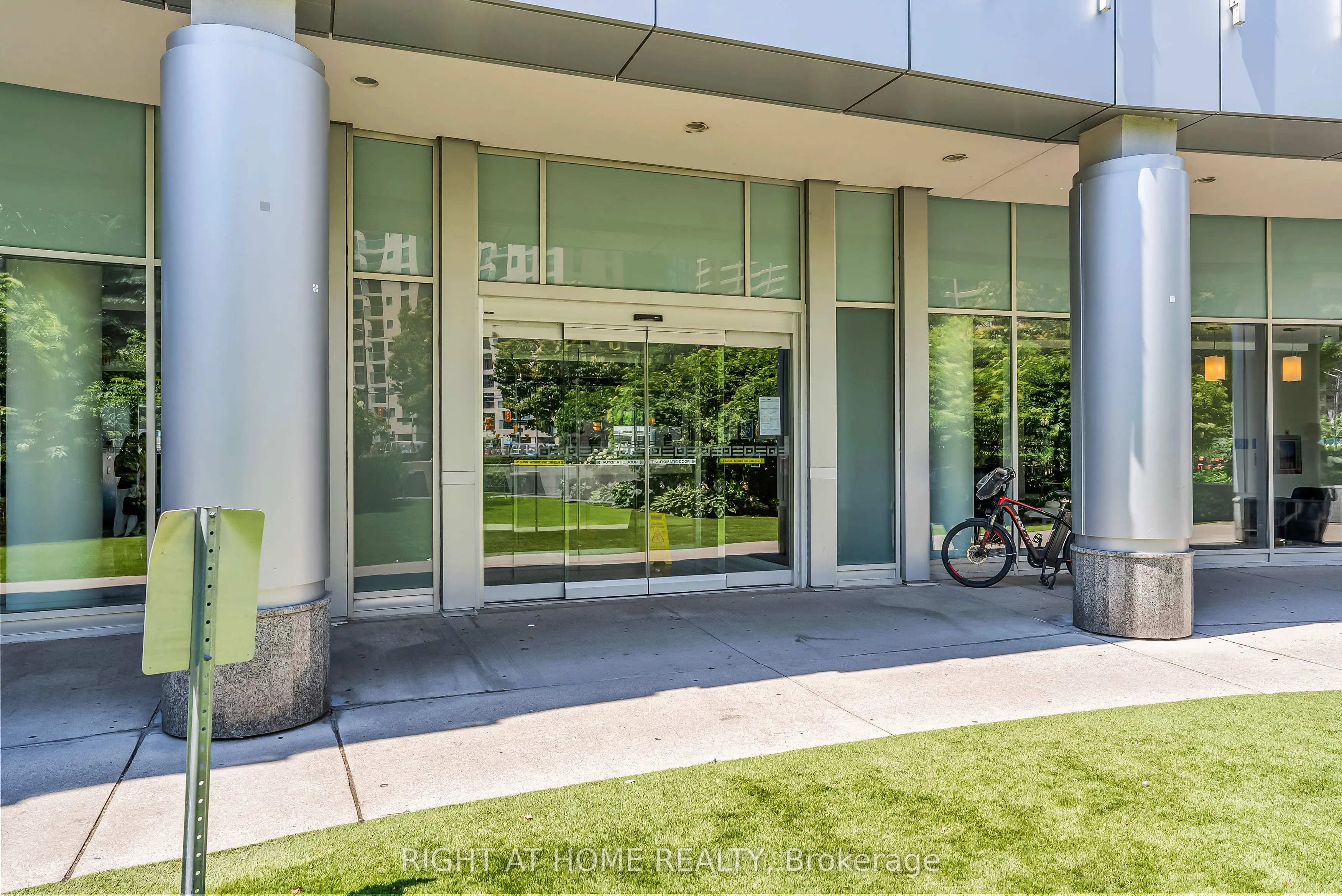 8 York Street, #3202
