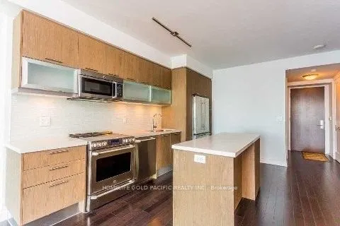 75 Queens Wharf Road, #801