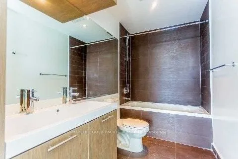 75 Queens Wharf Road, #801