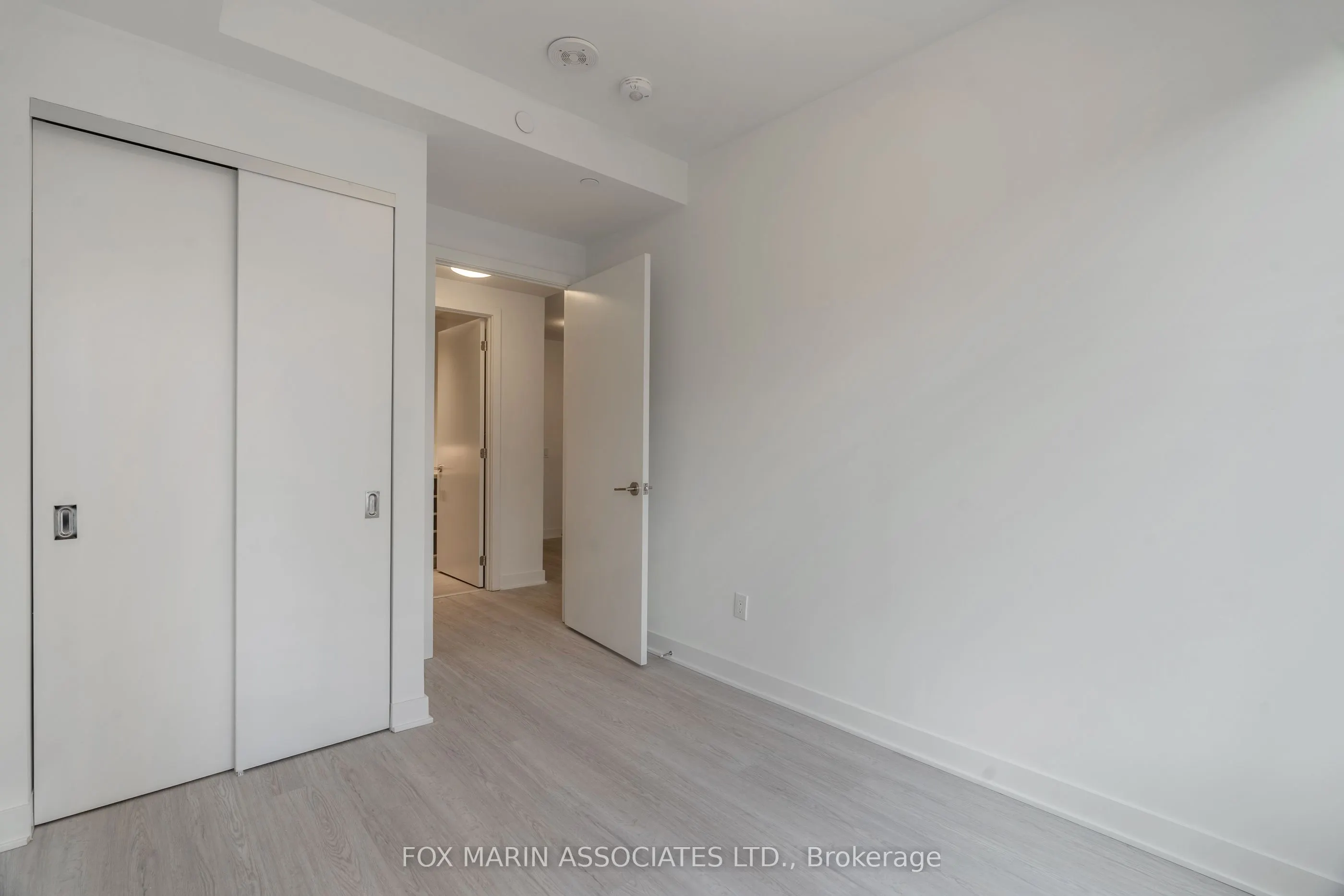 11 Yorkville Avenue, #814