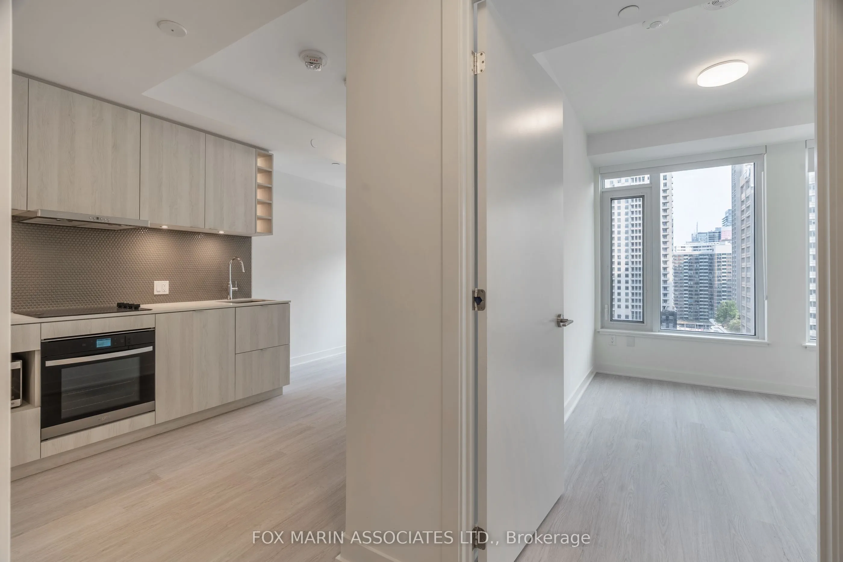 11 Yorkville Avenue, #814