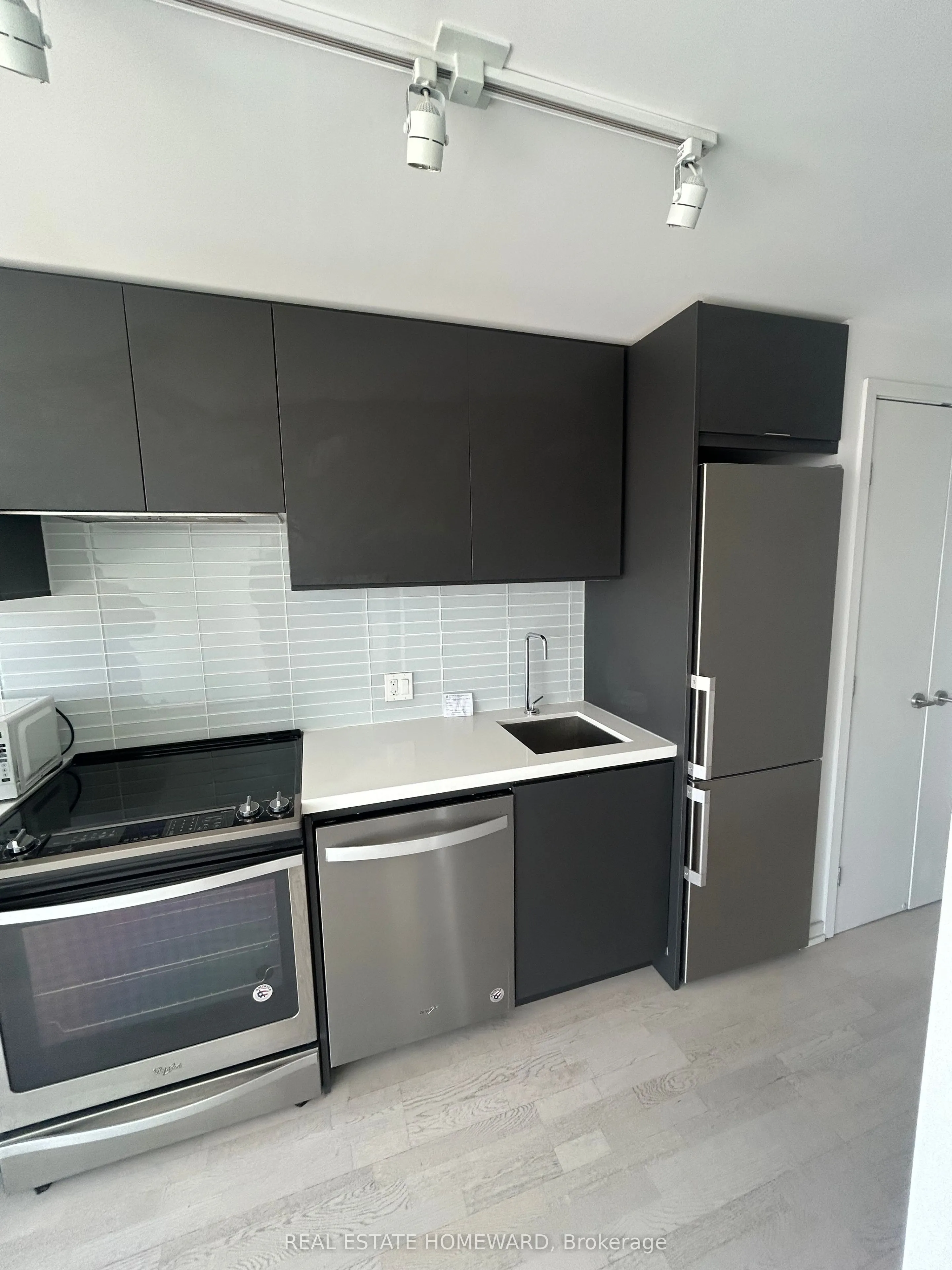 60 Colborne Street, #1009