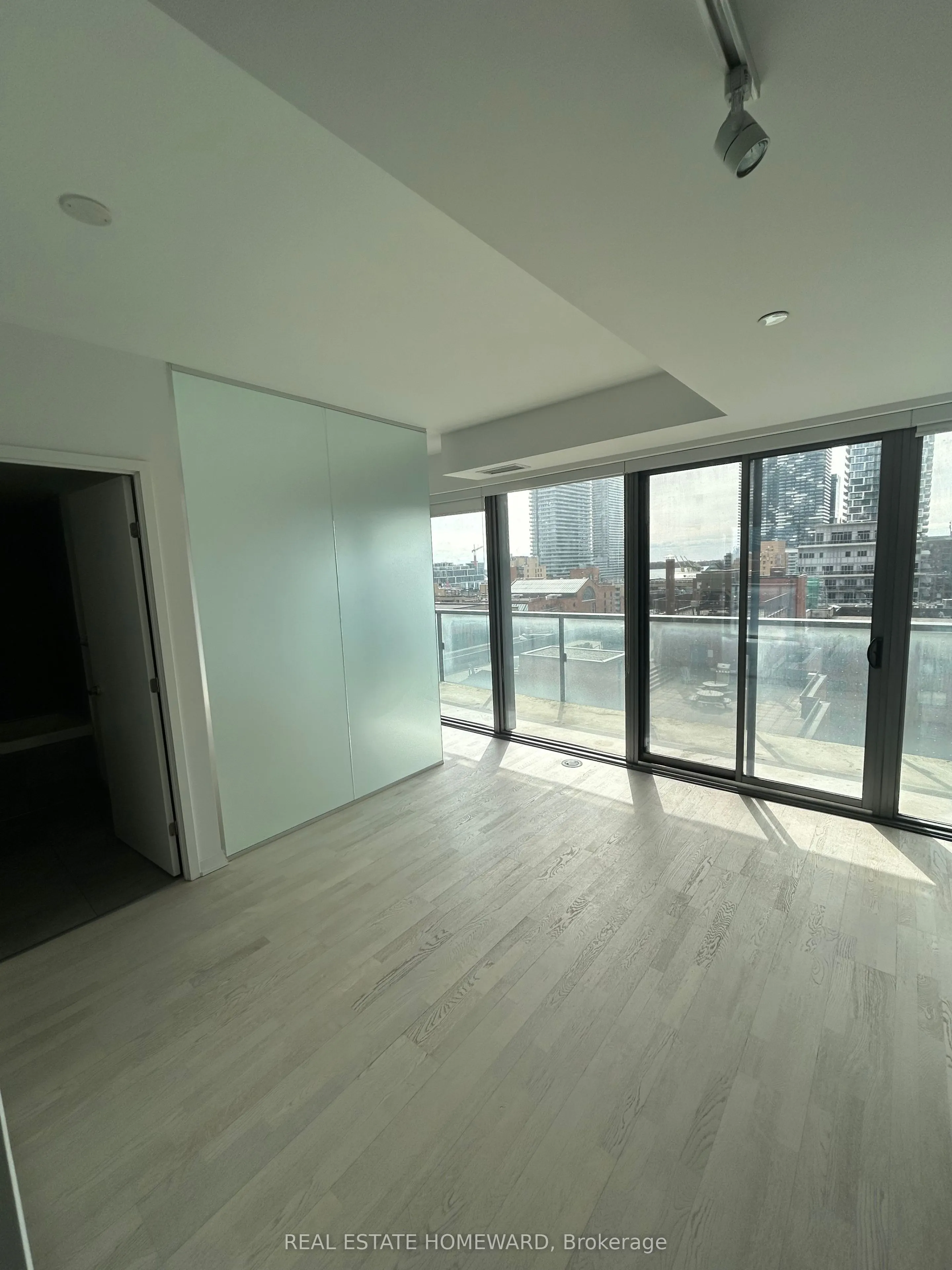 60 Colborne Street, #1009