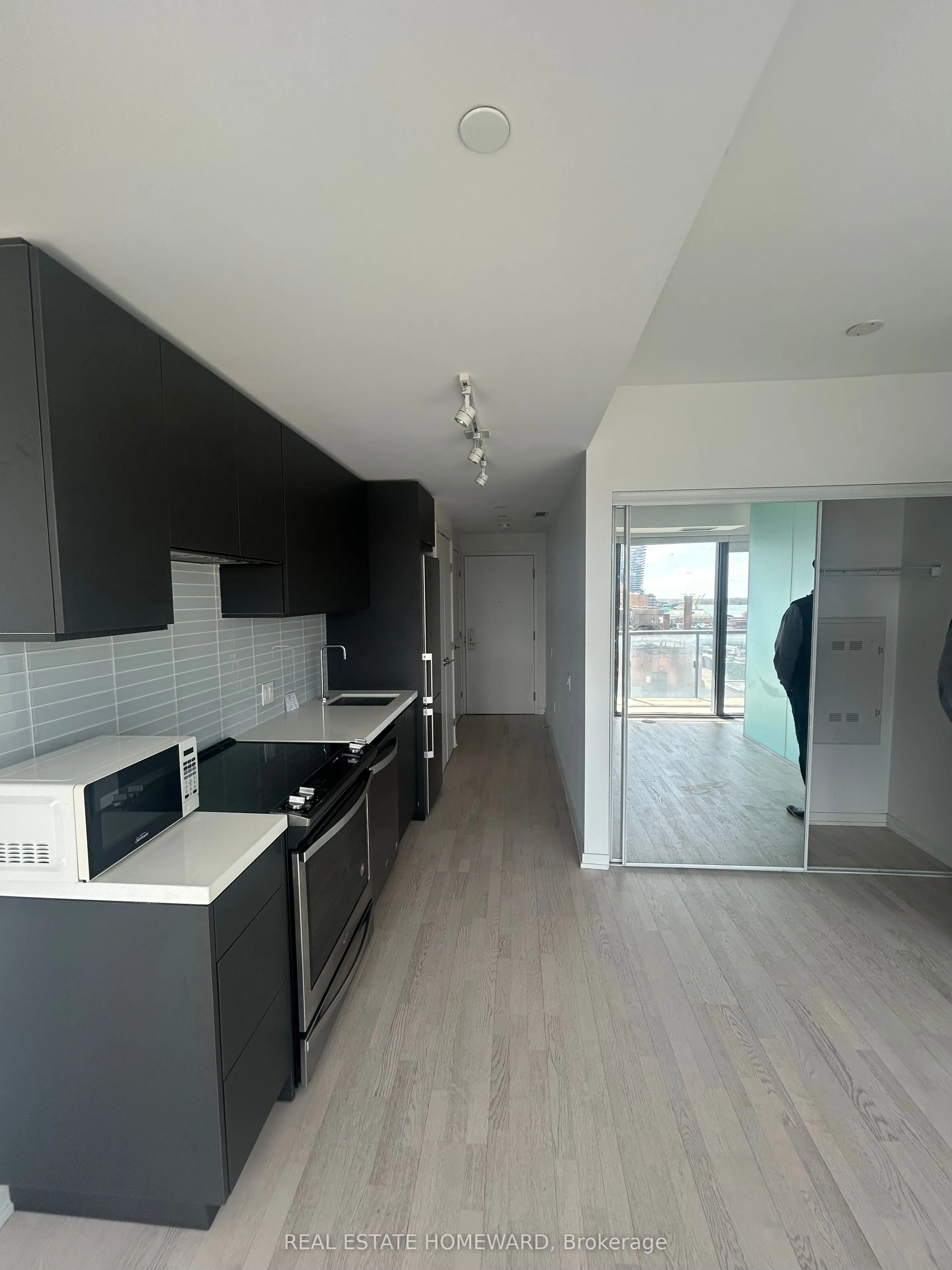 60 Colborne Street, #1009