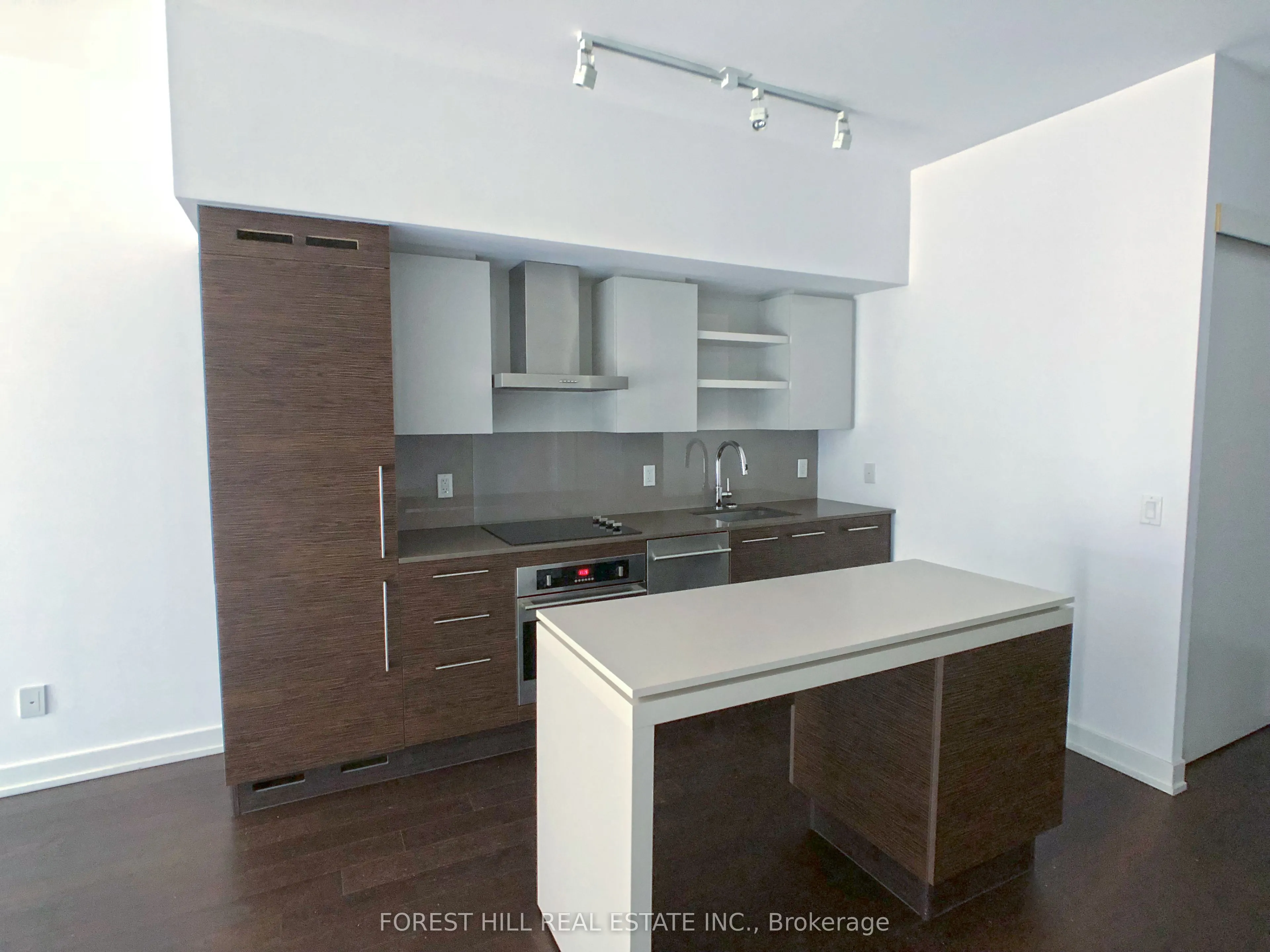1030 King Street W, #440