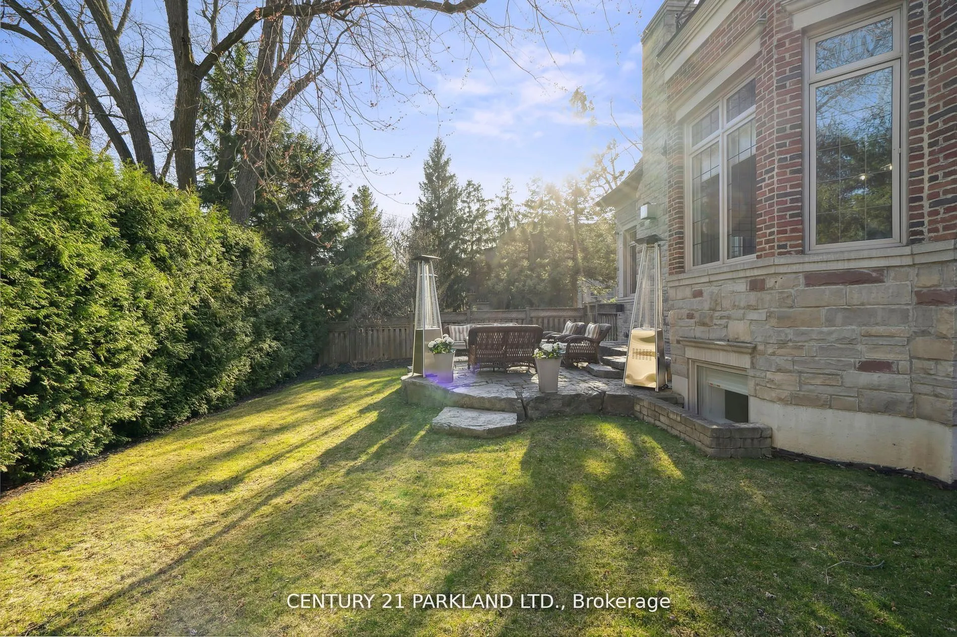 337 Kingsdale Avenue