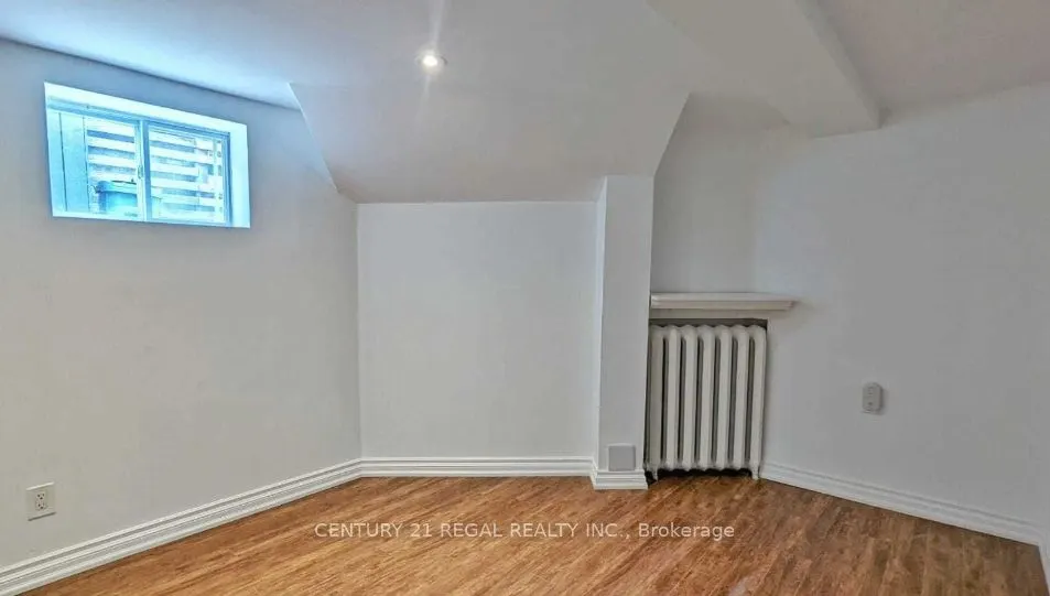 394 Summerhill Avenue, #Lower