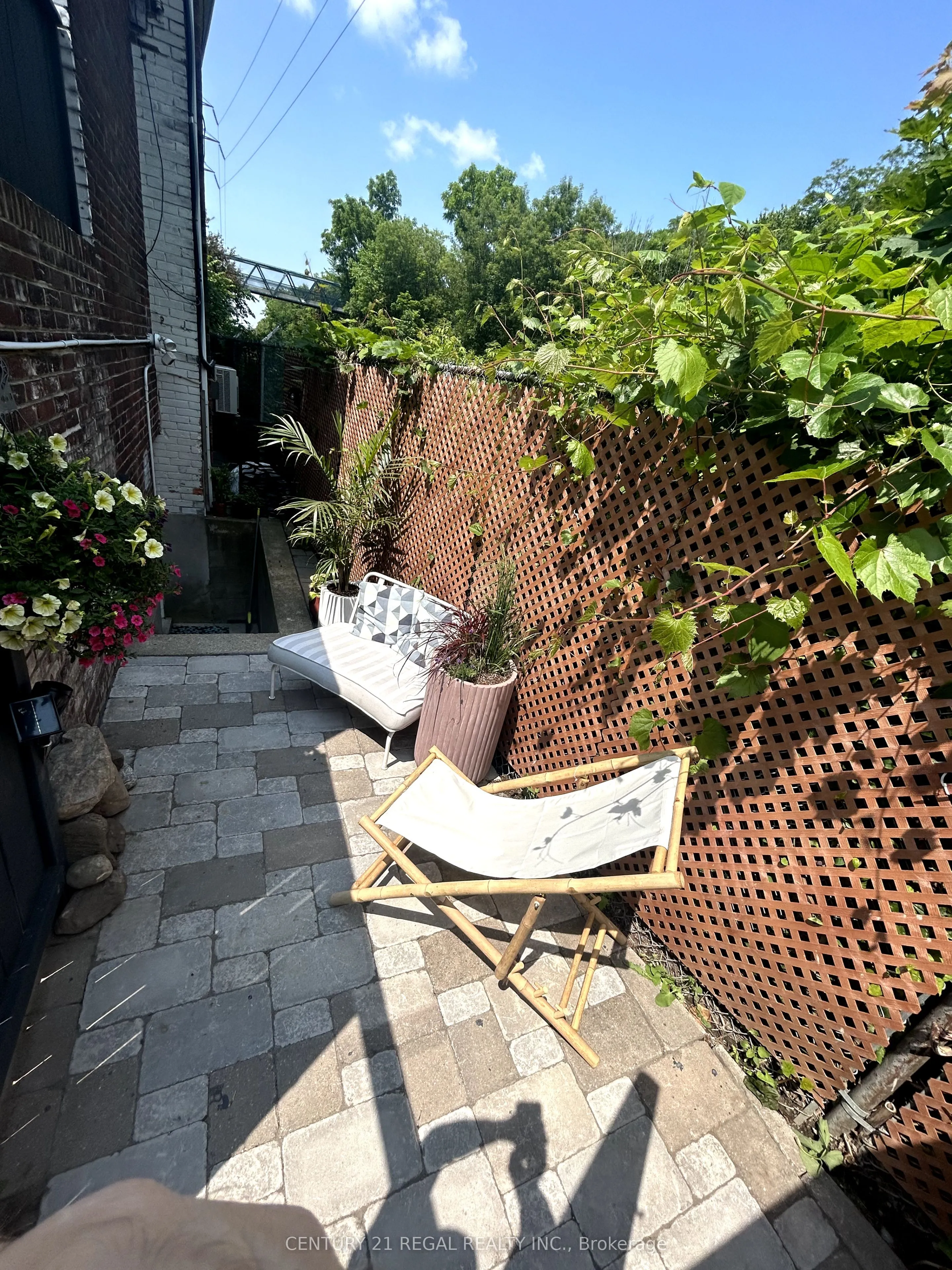 394 Summerhill Avenue, #Lower