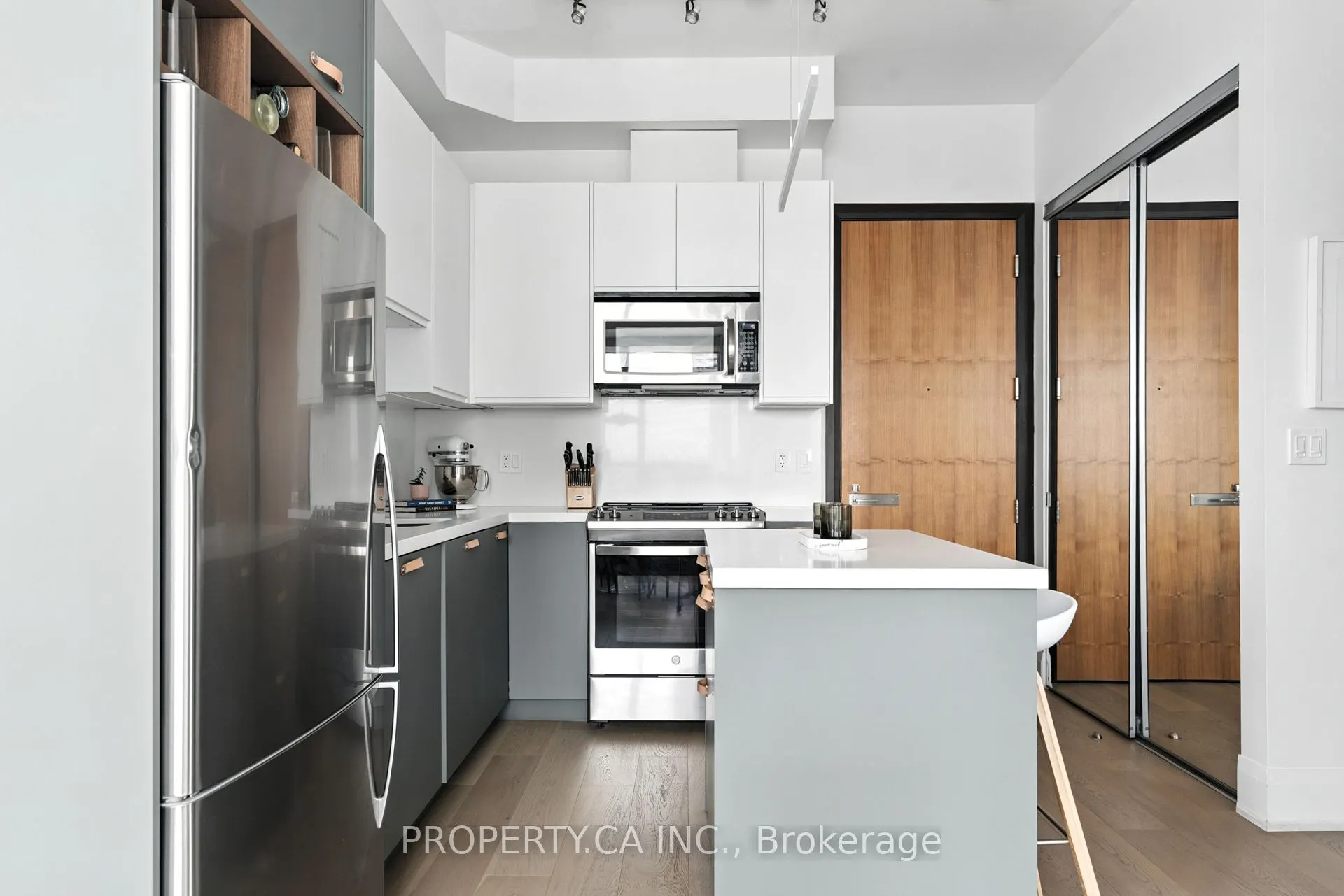 500 Sherbourne Street, #3202
