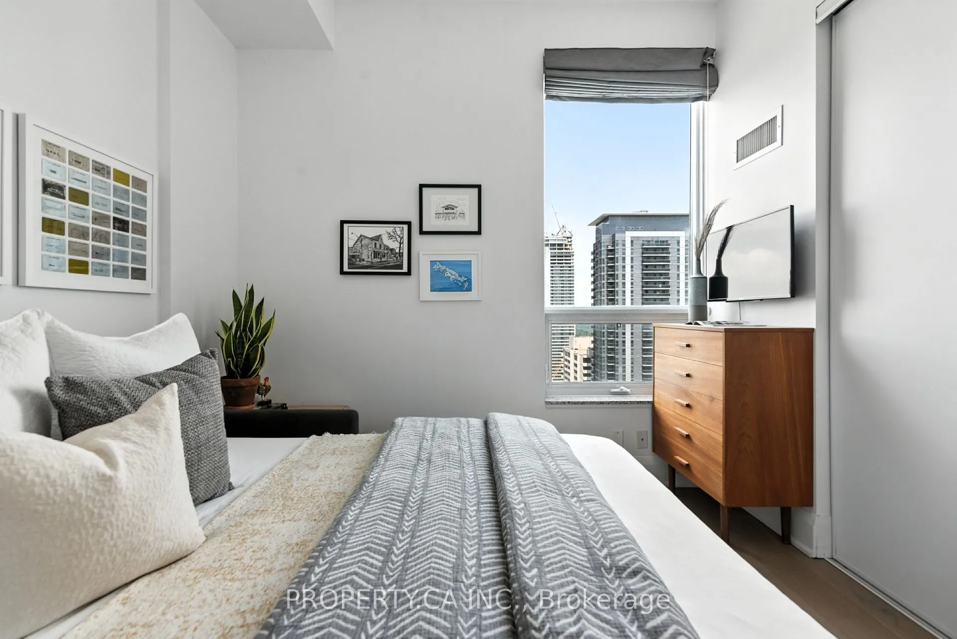500 Sherbourne Street, #3202