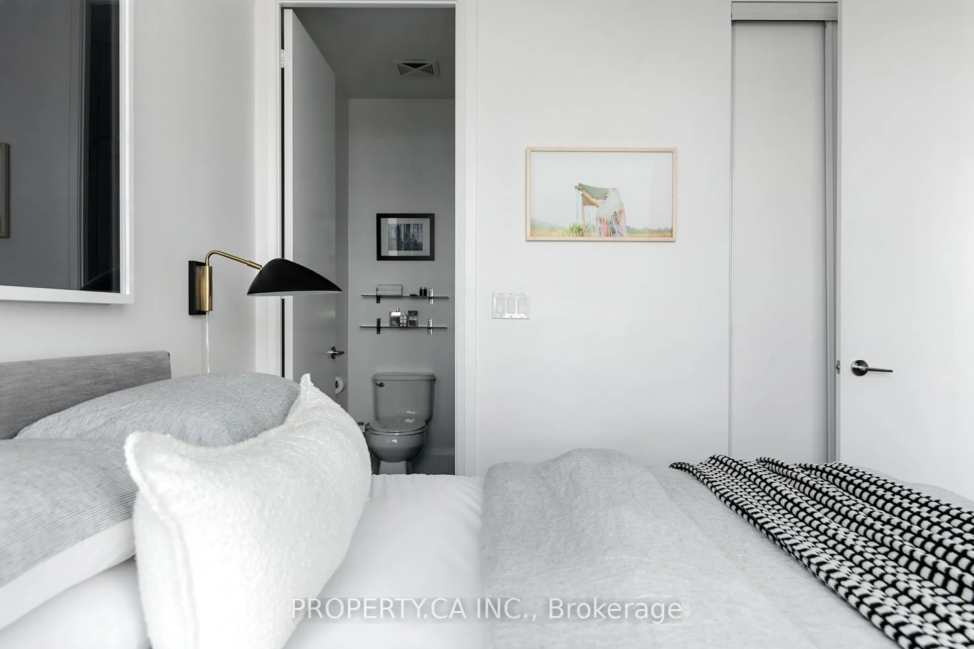 500 Sherbourne Street, #3202