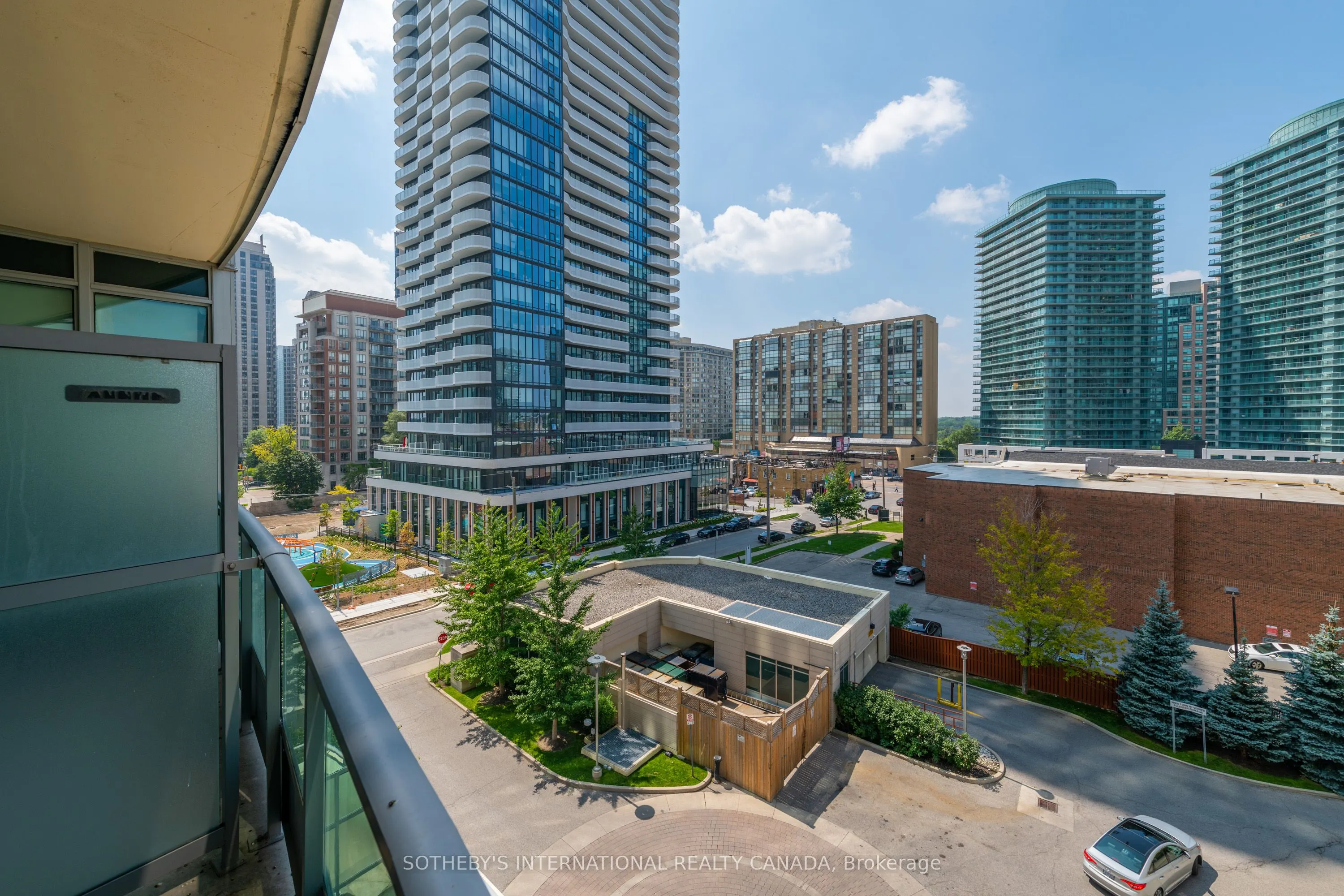 18 Holmes Avenue, #509