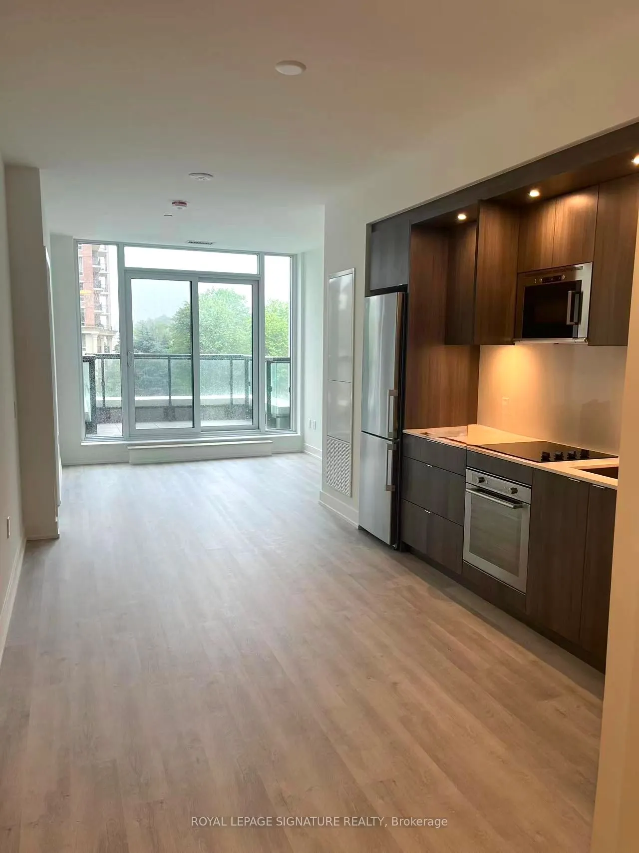 20 Inn On The Park Drive, #443