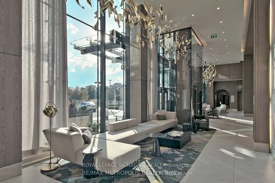 20 Inn On The Park Drive, #443