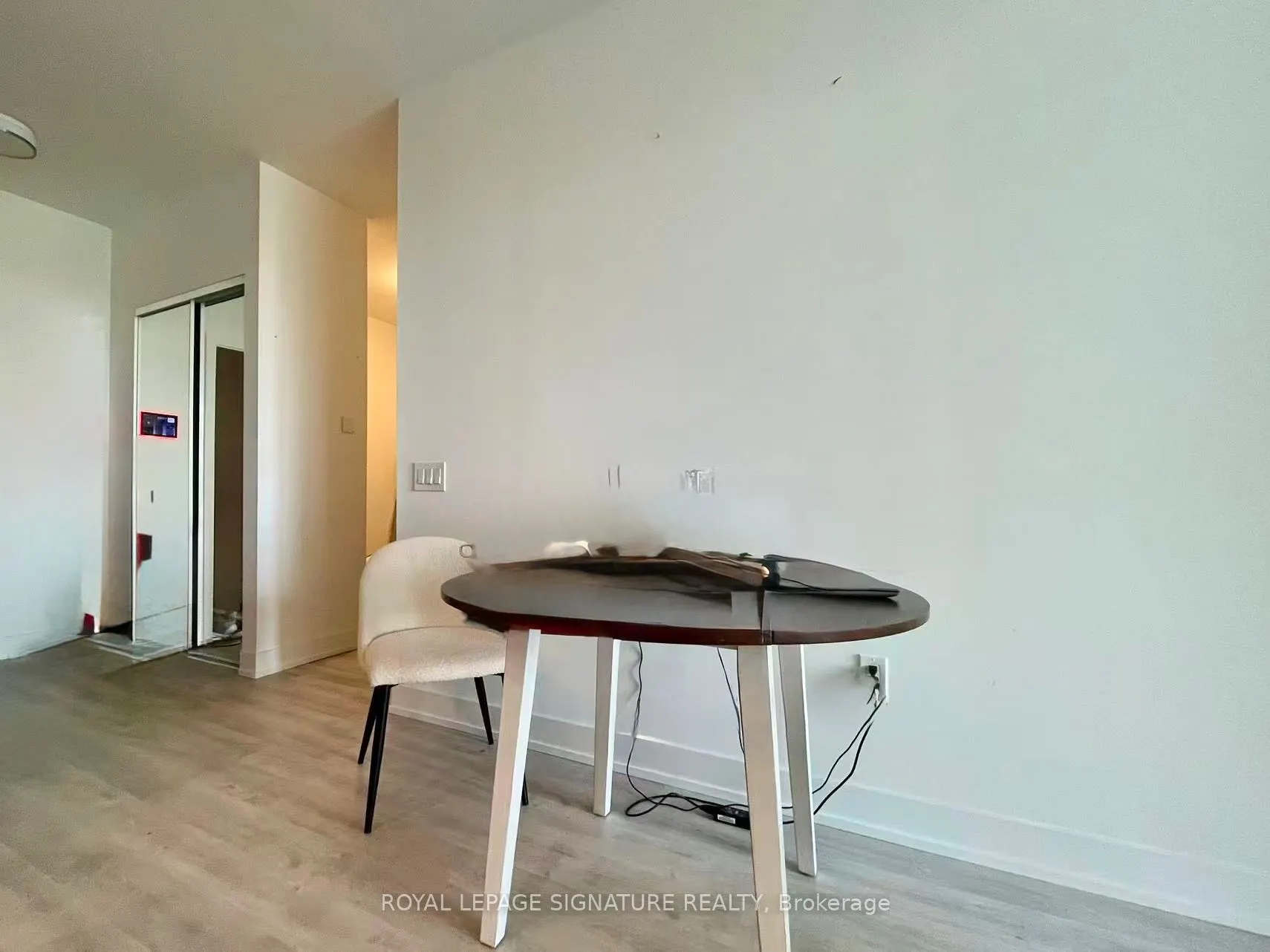 20 Inn On The Park Drive, #443
