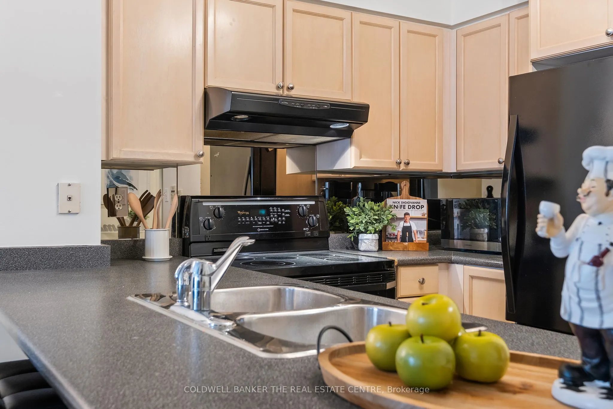 253 Merton Street N, #510
