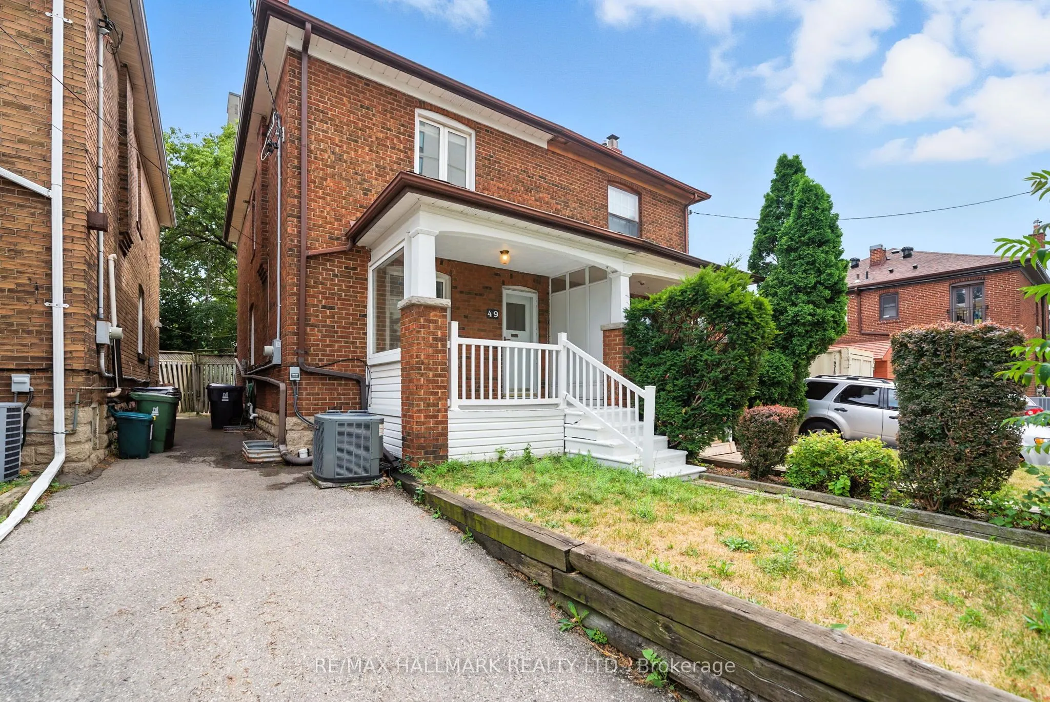 49 Rawlinson Avenue
