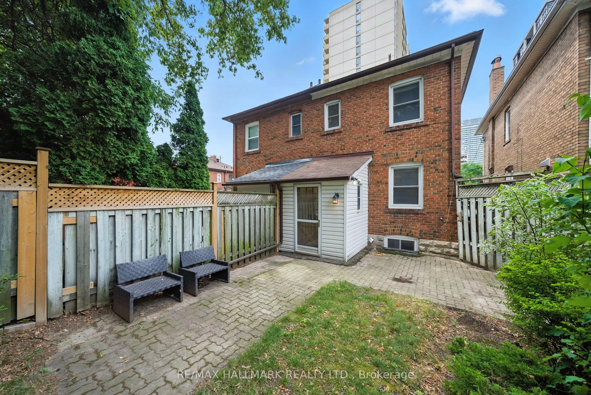 49 Rawlinson Avenue