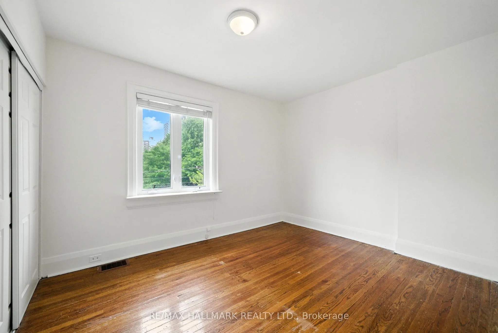 49 Rawlinson Avenue