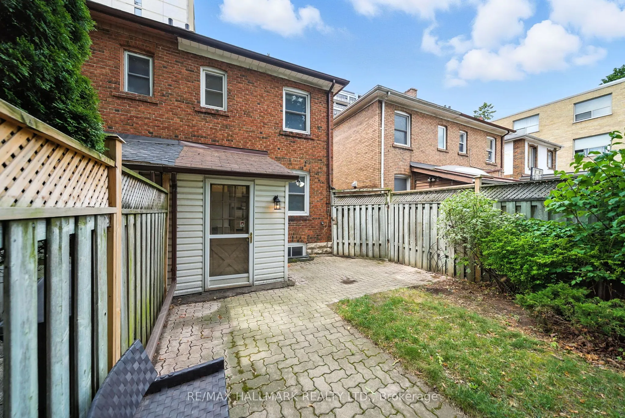 49 Rawlinson Avenue