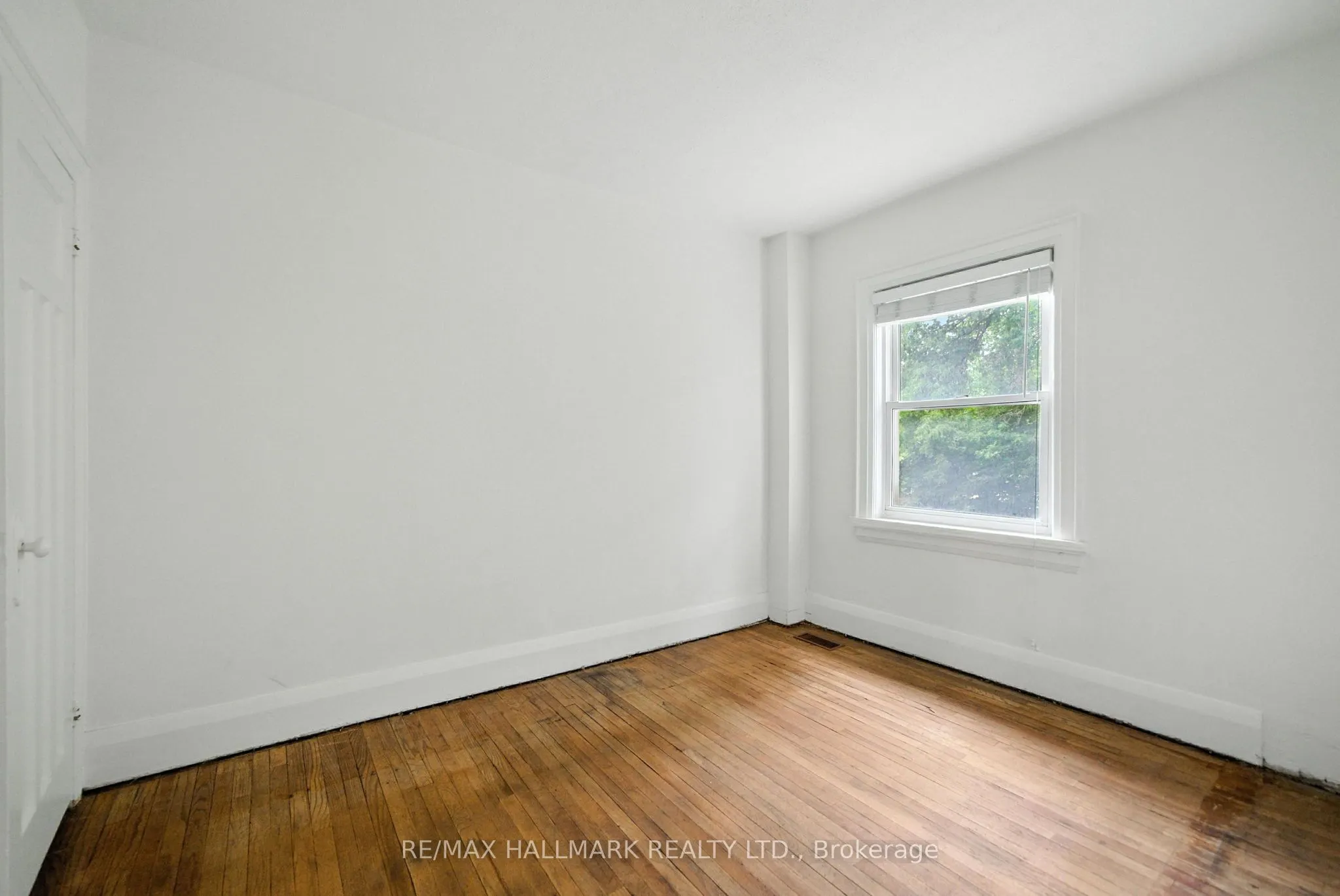 49 Rawlinson Avenue