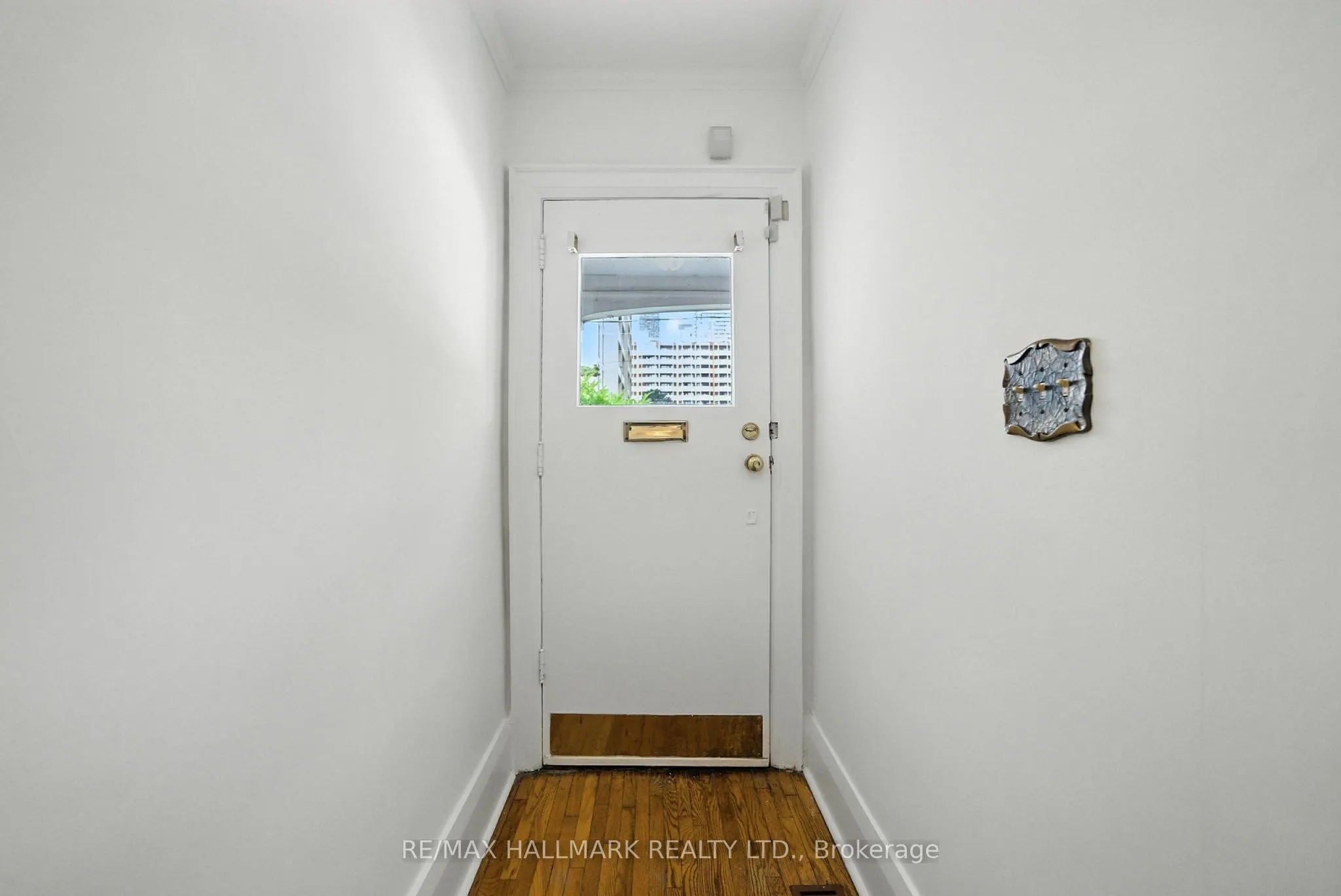 49 Rawlinson Avenue