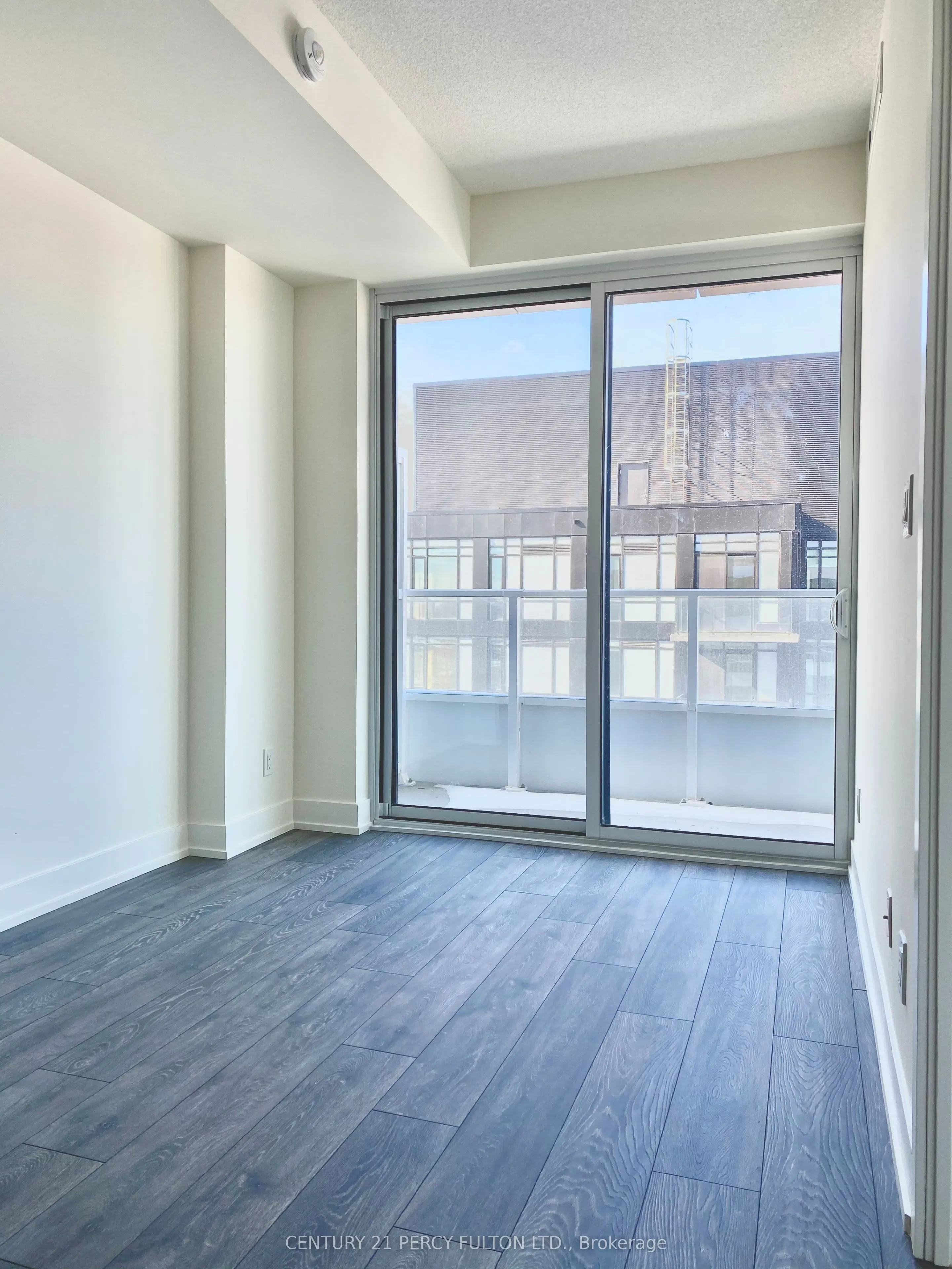 180 Fariview Mall Drive, #1105