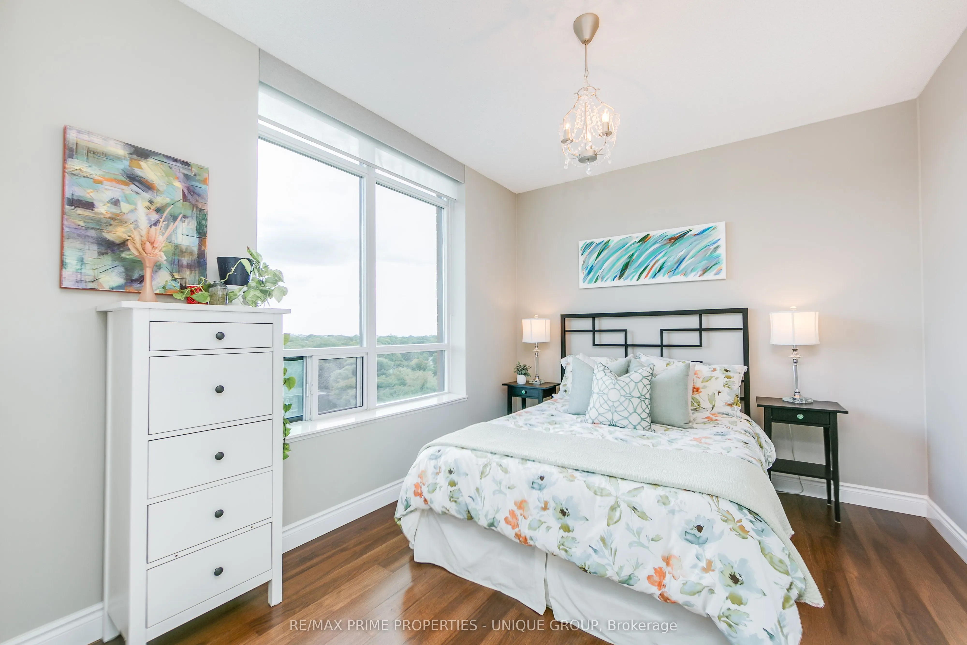 319 Merton Street, #904