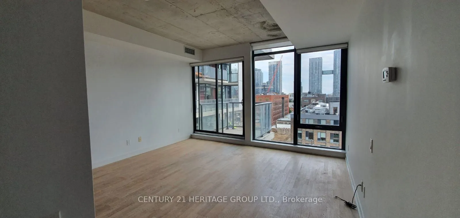 560 King Estates W, #716