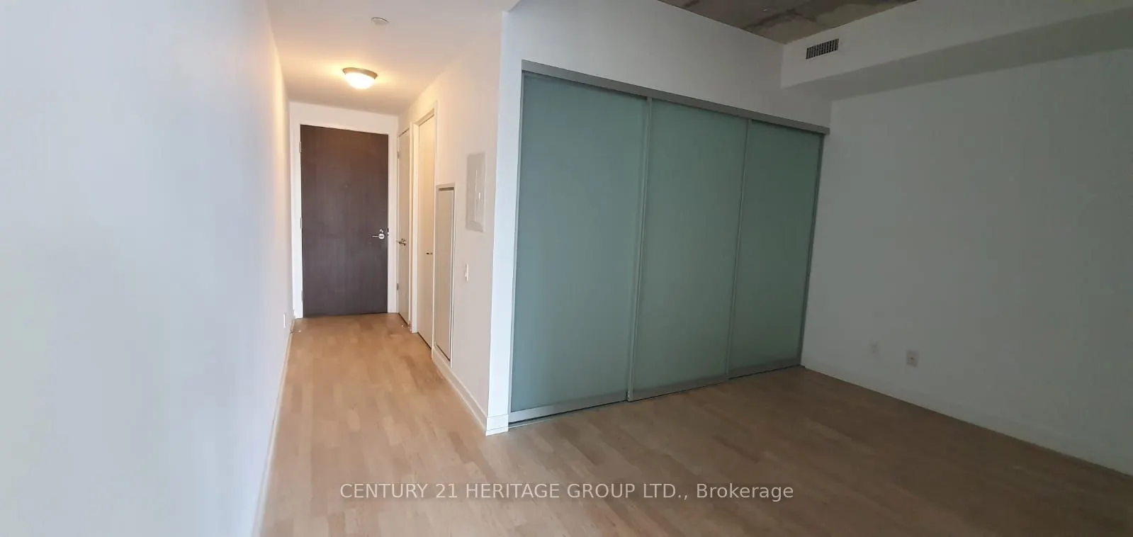 560 King Estates W, #716