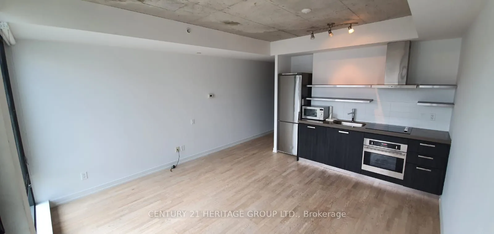 560 King Estates W, #716