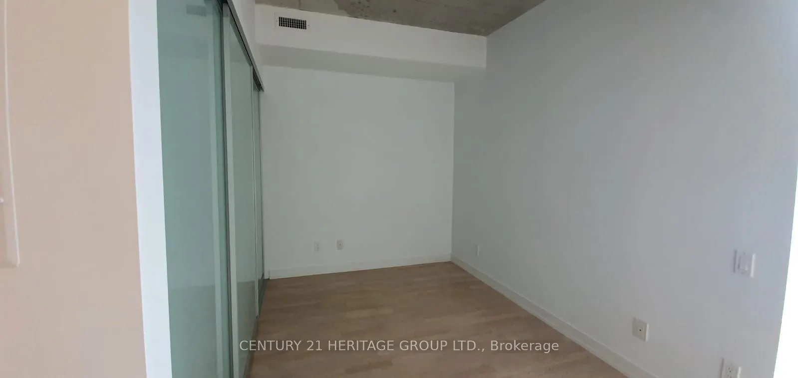 560 King Estates W, #716