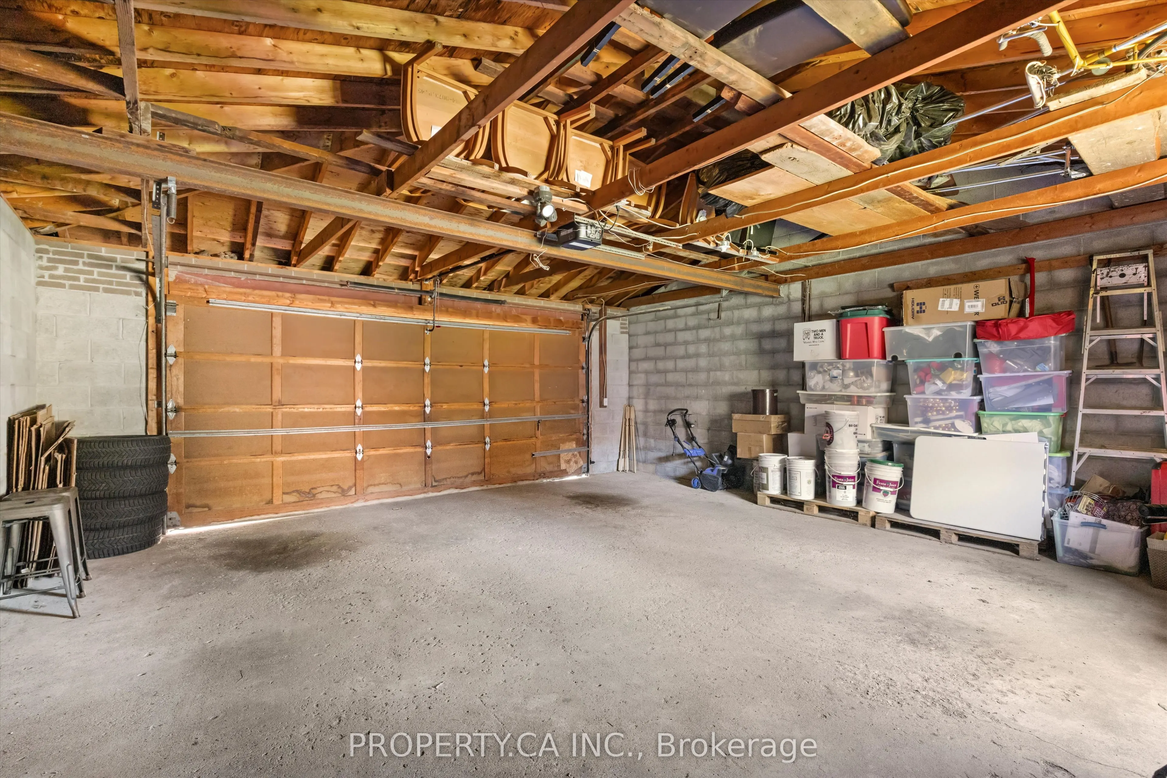 790 Manning Avenue