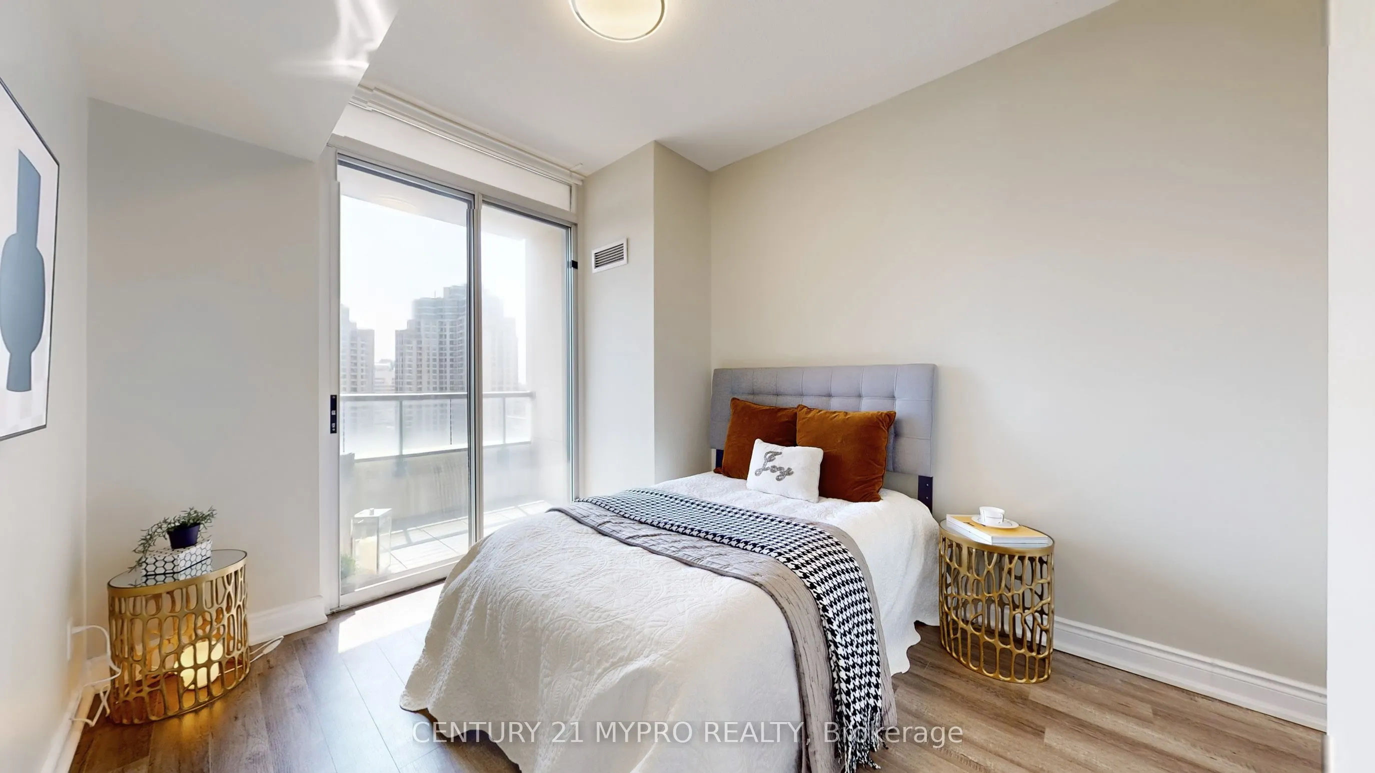 28 Byng Avenue, #LPH03