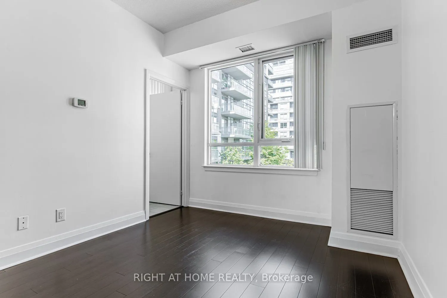17 Kenaston Gardens, #203