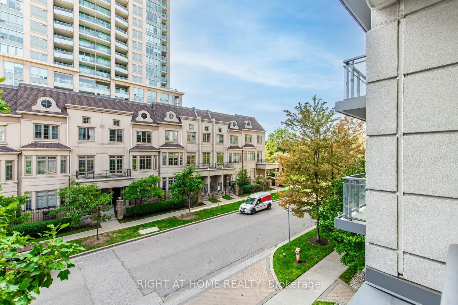 17 Kenaston Gardens, #203